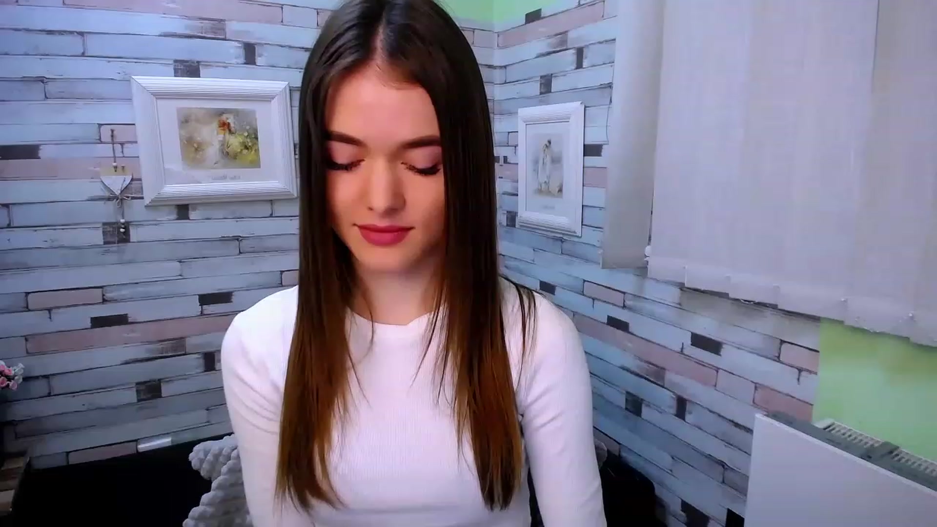 Gallery image thumbnail from Mili_Sky_'s myfreecams stream on, 01/23/2023, 11:22 image 16 of 20