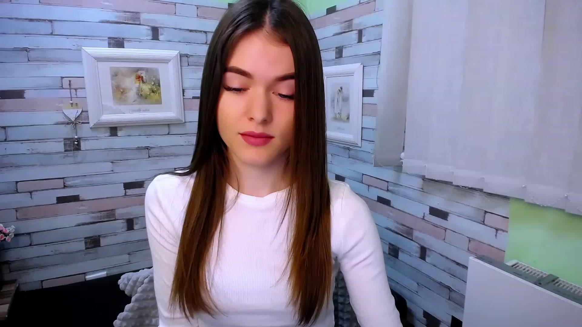 Gallery image thumbnail from Mili_Sky_'s myfreecams stream on, 01/23/2023, 11:22 image 9 of 20