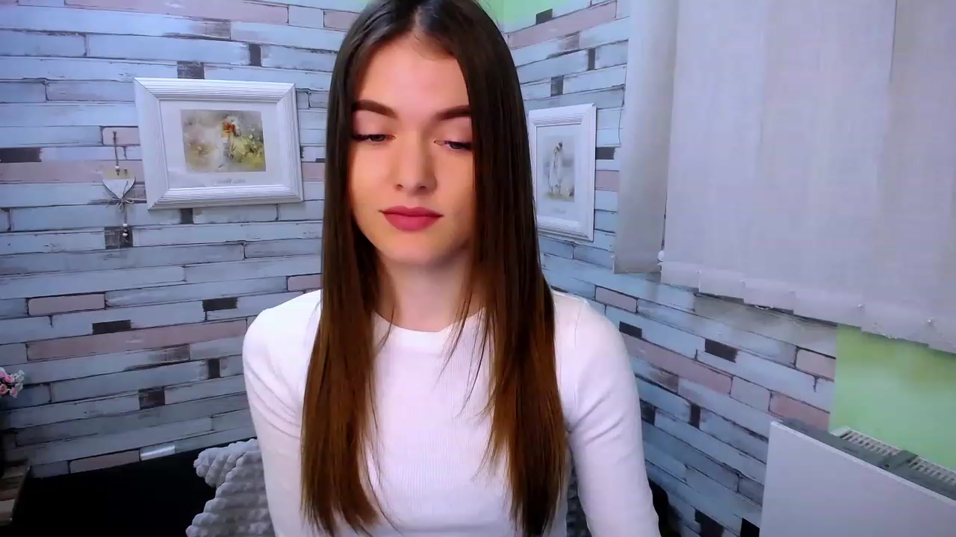 Gallery image thumbnail from Mili_Sky_'s myfreecams stream on, 01/23/2023, 11:22 image 8 of 20