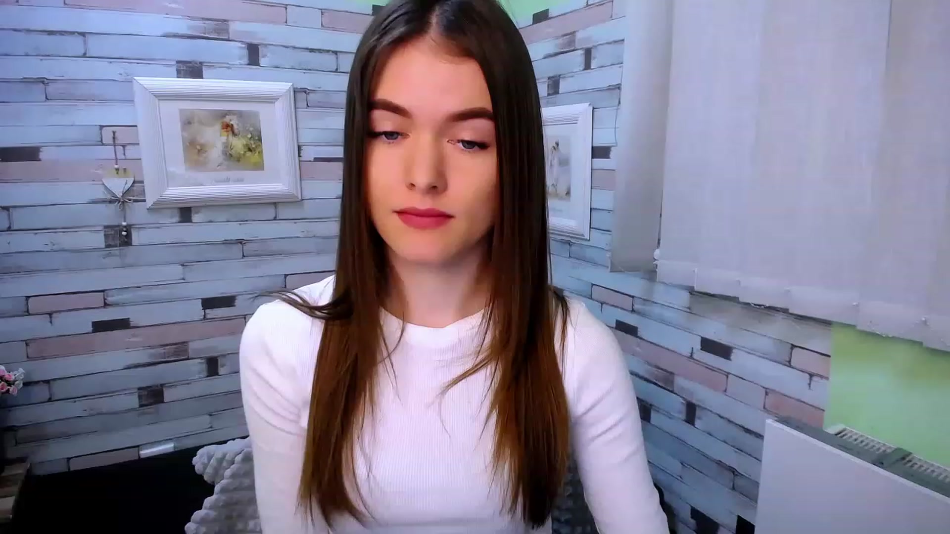 Gallery image thumbnail from Mili_Sky_'s myfreecams stream on, 01/23/2023, 11:22 image 10 of 20