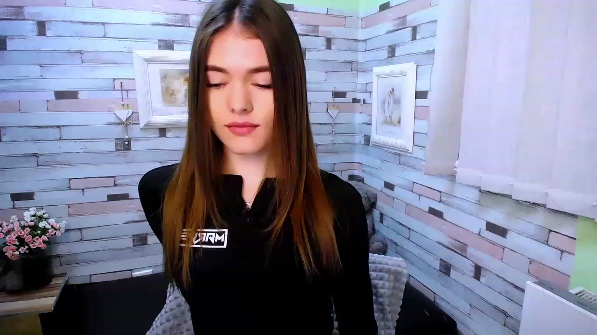 Gallery image thumbnail from Mili_Sky_'s myfreecams stream on, 01/26/2023, 10:23 image 5 of 20