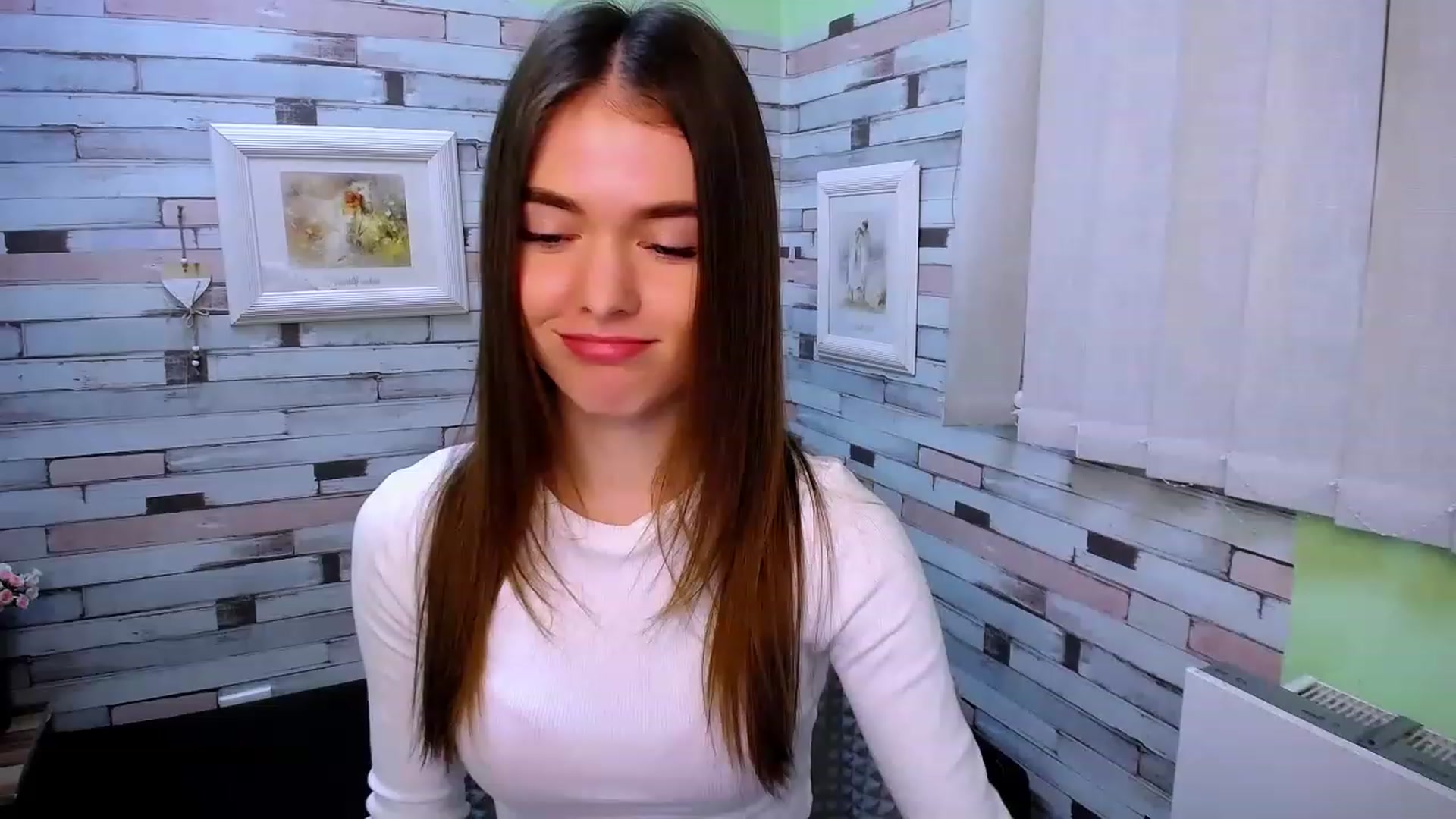 Gallery image thumbnail from Mili_Sky_'s myfreecams stream on, 01/26/2023, 12:03 image 2 of 20