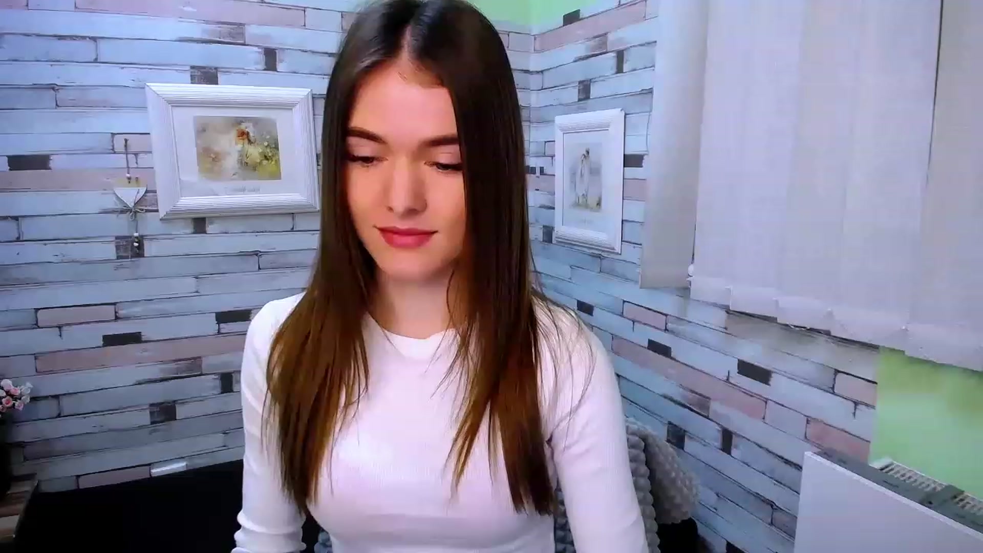 Gallery image thumbnail from Mili_Sky_'s myfreecams stream on, 01/26/2023, 12:03 image 15 of 20