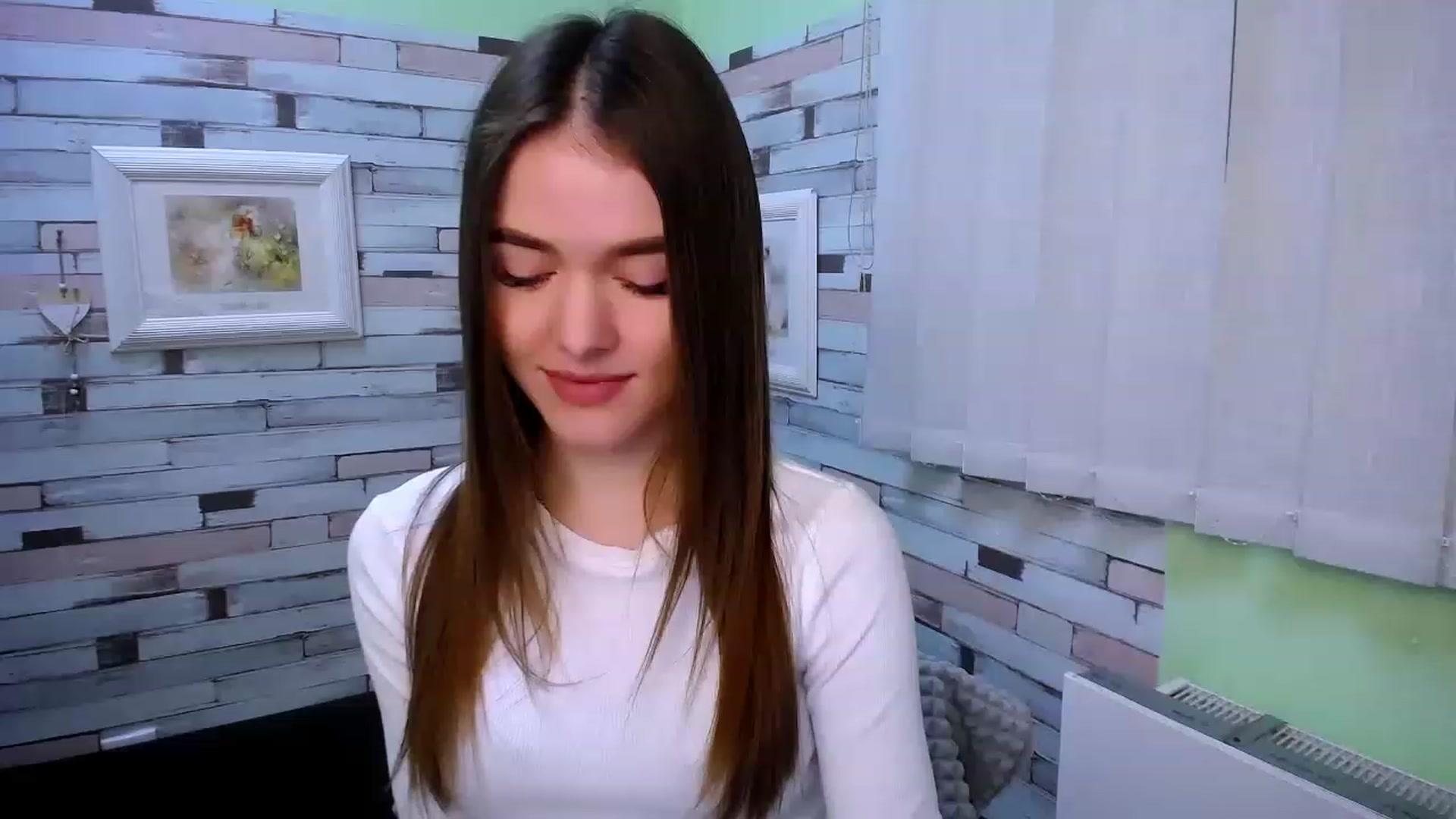 Gallery image thumbnail from Mili_Sky_'s myfreecams stream on, 01/27/2023, 12:39 image 8 of 20