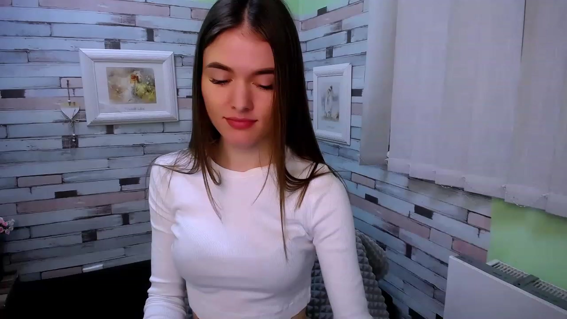 Gallery image thumbnail from Mili_Sky_'s myfreecams stream on, 01/27/2023, 17:23 image 16 of 20