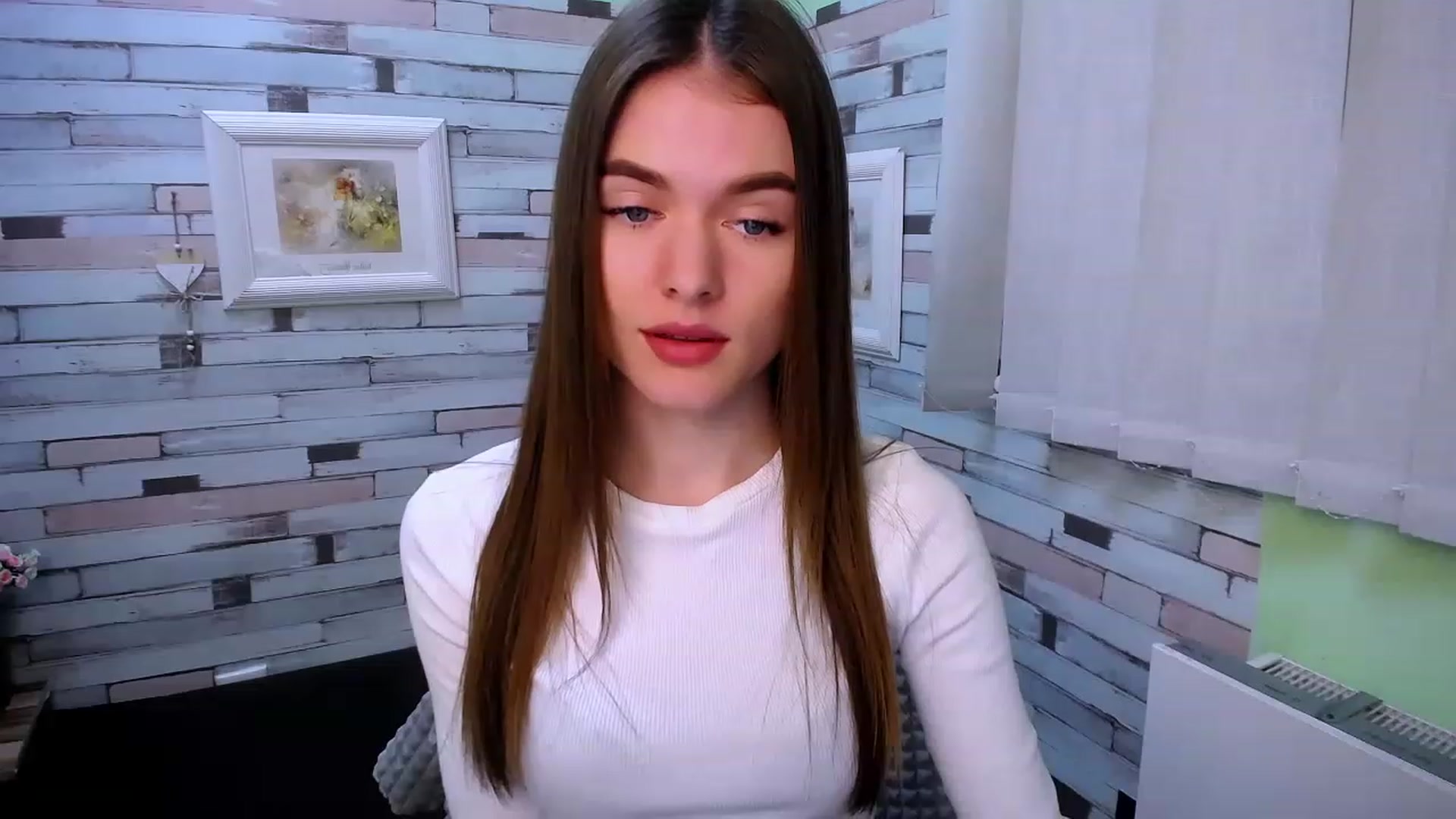 Gallery image thumbnail from Mili_Sky_'s myfreecams stream on, 01/27/2023, 17:23 image 3 of 20