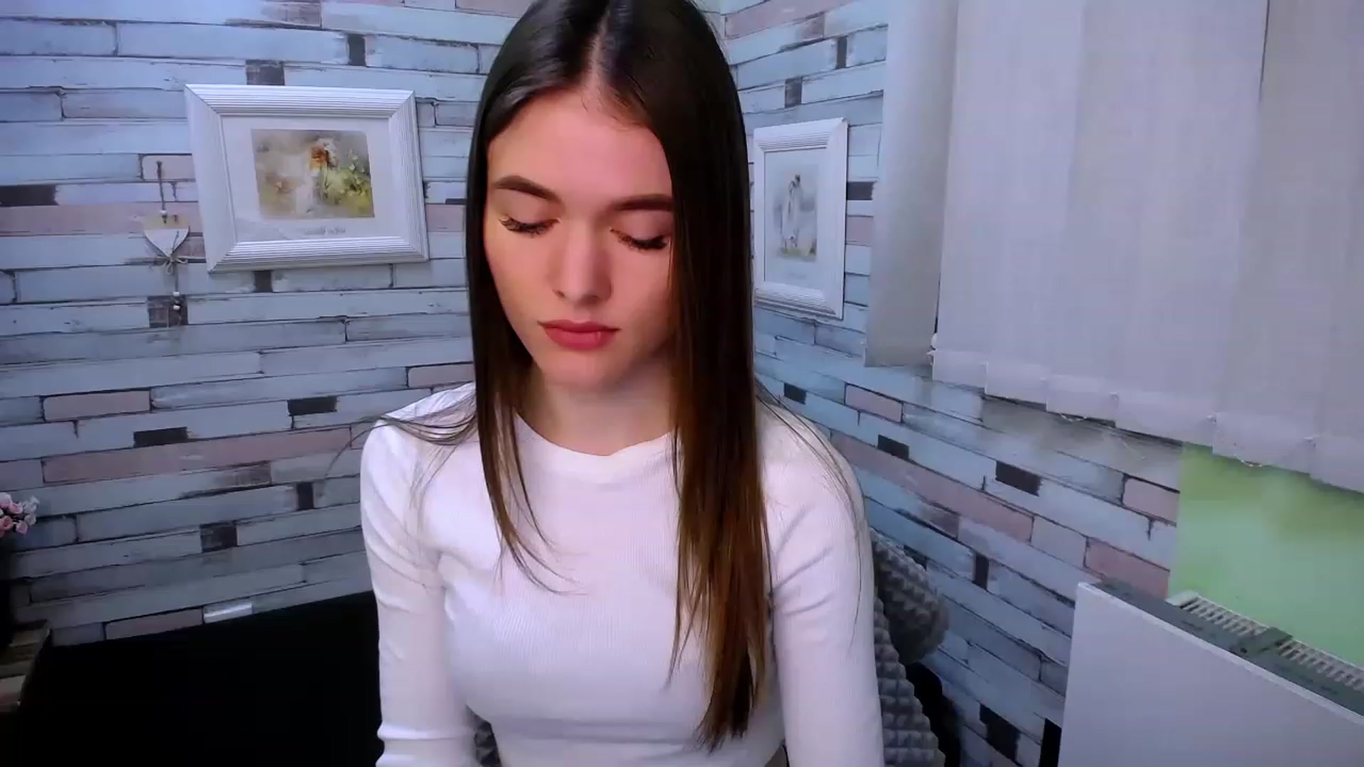 Gallery image thumbnail from Mili_Sky_'s myfreecams stream on, 01/27/2023, 17:23 image 19 of 20
