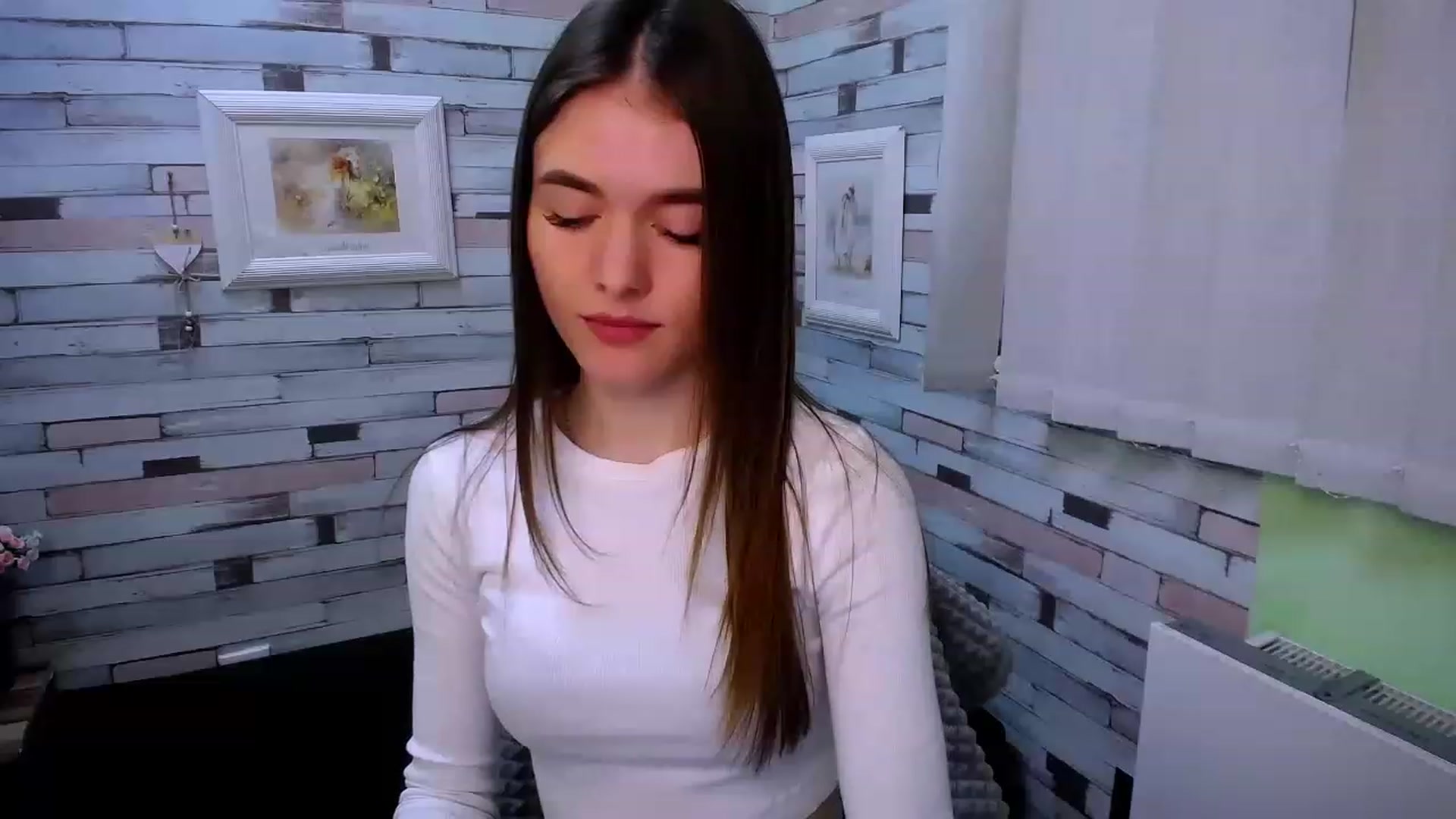 Gallery image thumbnail from Mili_Sky_'s myfreecams stream on, 01/27/2023, 17:23 image 18 of 20