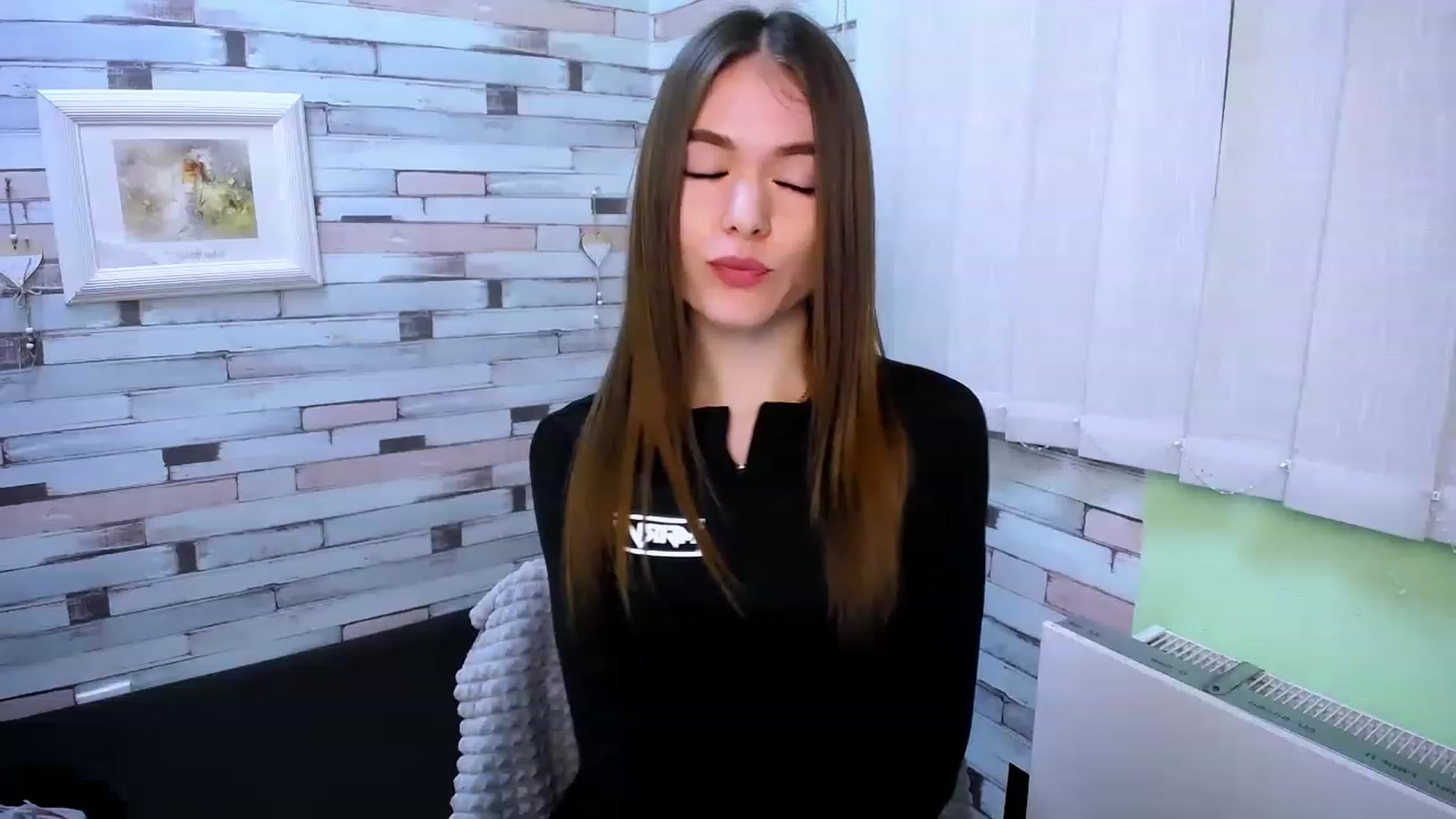 Gallery image thumbnail from Mili_Sky_'s myfreecams stream on, 01/30/2023, 14:02 image 3 of 20