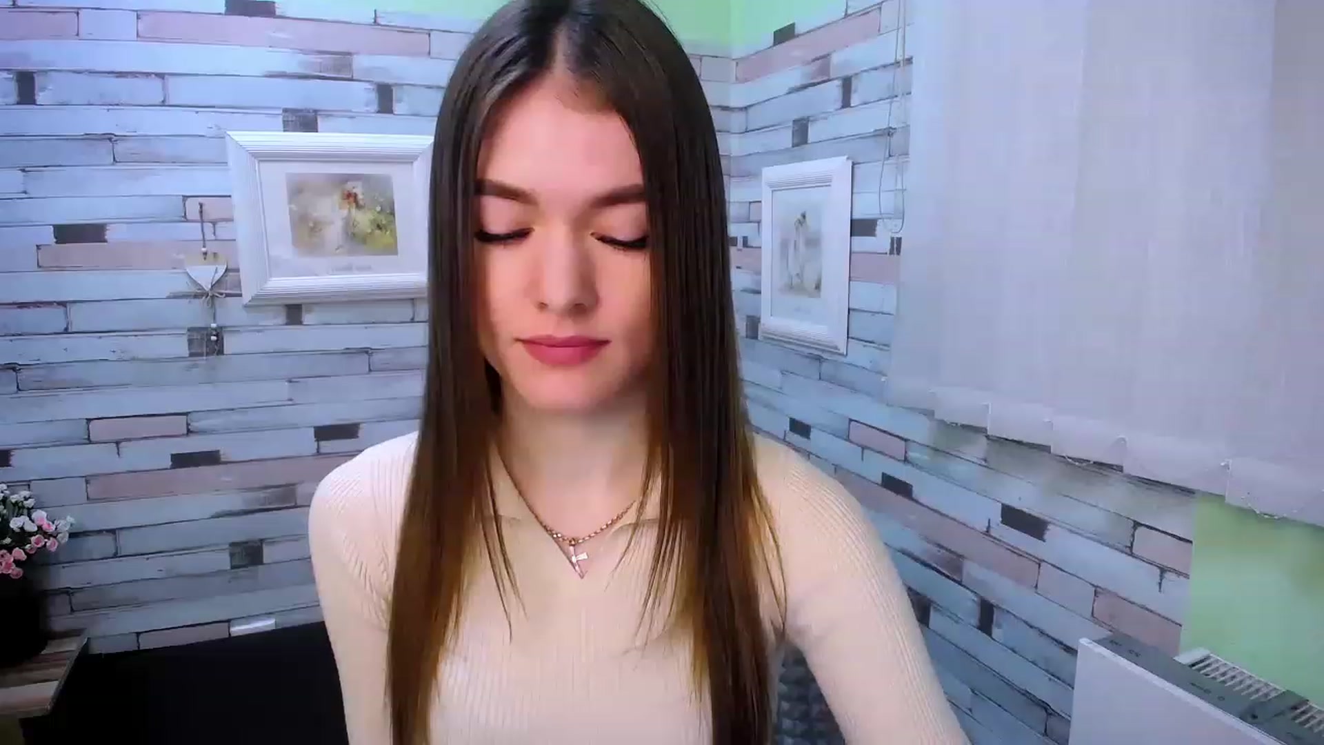 Gallery image thumbnail from Mili_Sky_'s myfreecams stream on, 01/31/2023, 08:08 image 4 of 20