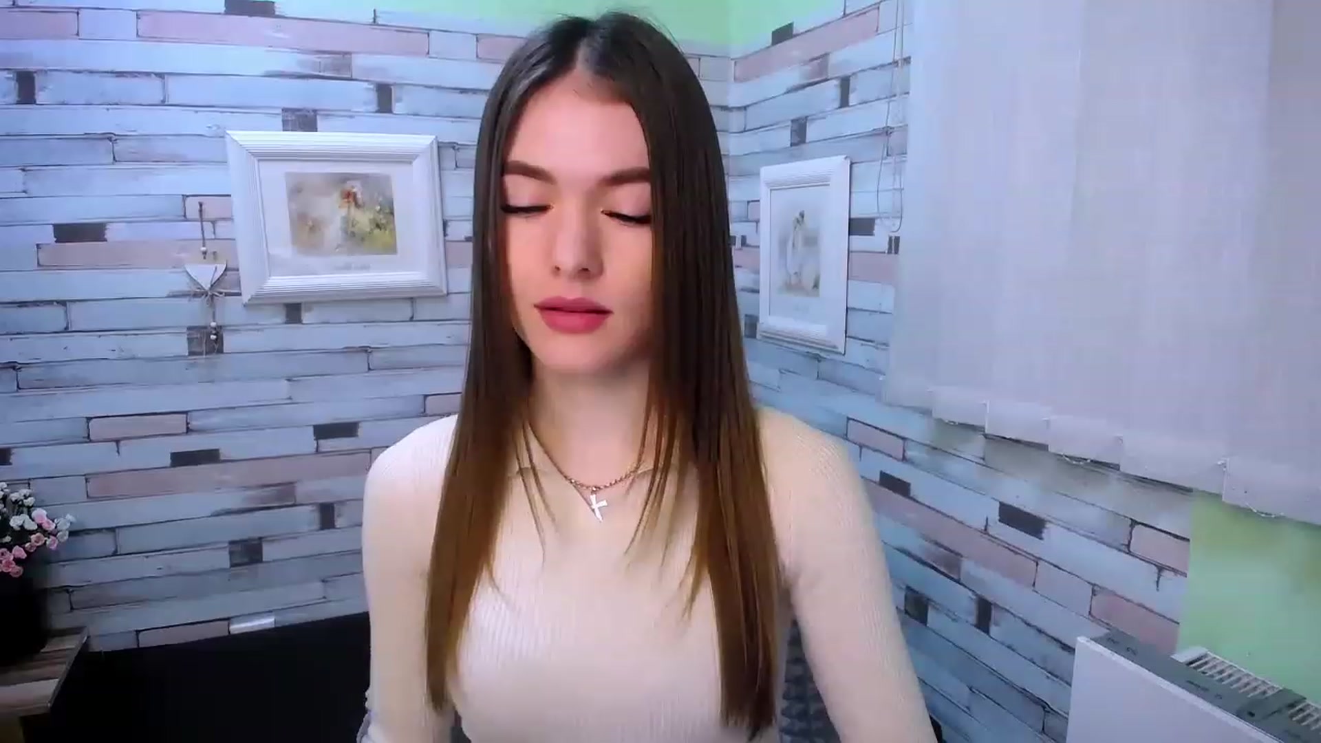 Gallery image thumbnail from Mili_Sky_'s myfreecams stream on, 01/31/2023, 08:08 image 8 of 20