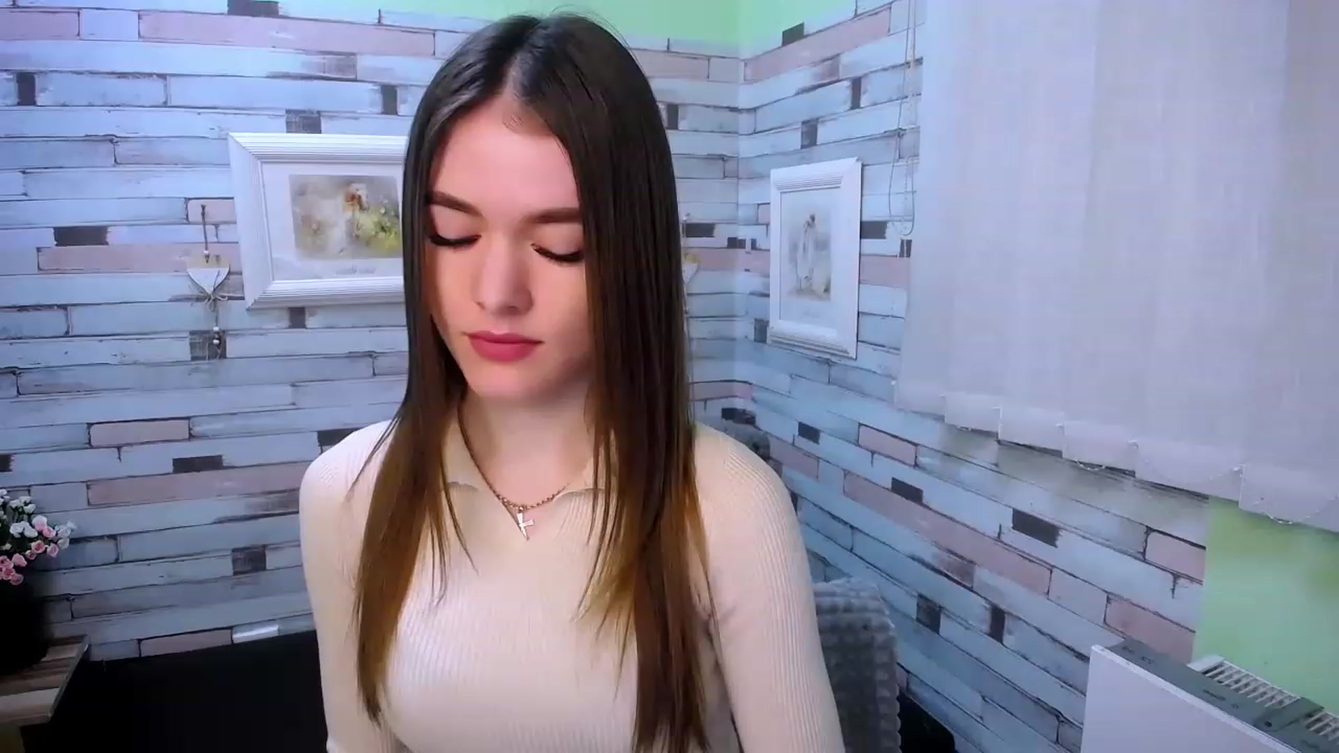 Gallery image thumbnail from Mili_Sky_'s myfreecams stream on, 01/31/2023, 08:08 image 5 of 20