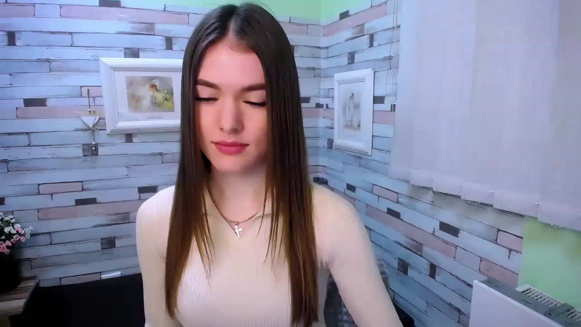 Gallery image thumbnail from Mili_Sky_'s myfreecams stream on, 01/31/2023, 08:08 image 7 of 20