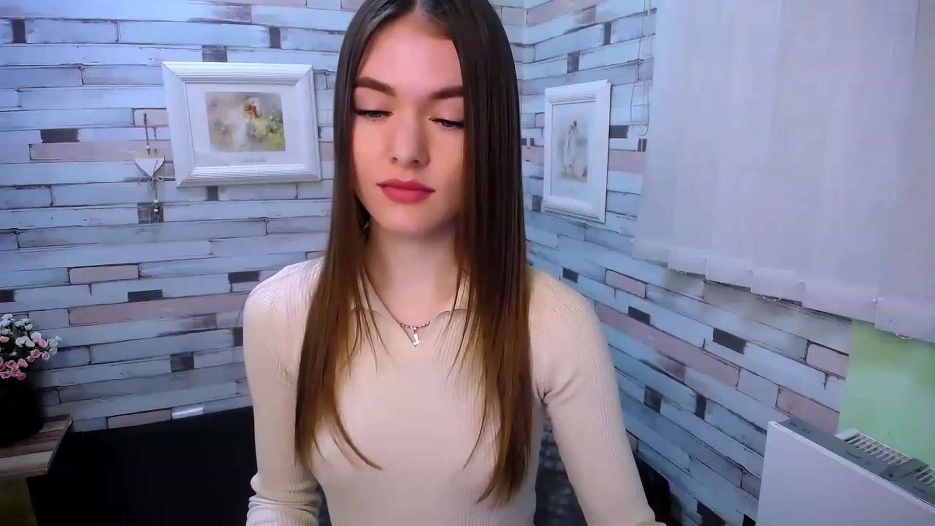 Gallery image thumbnail from Mili_Sky_'s myfreecams stream on, 01/31/2023, 10:01 image 8 of 20