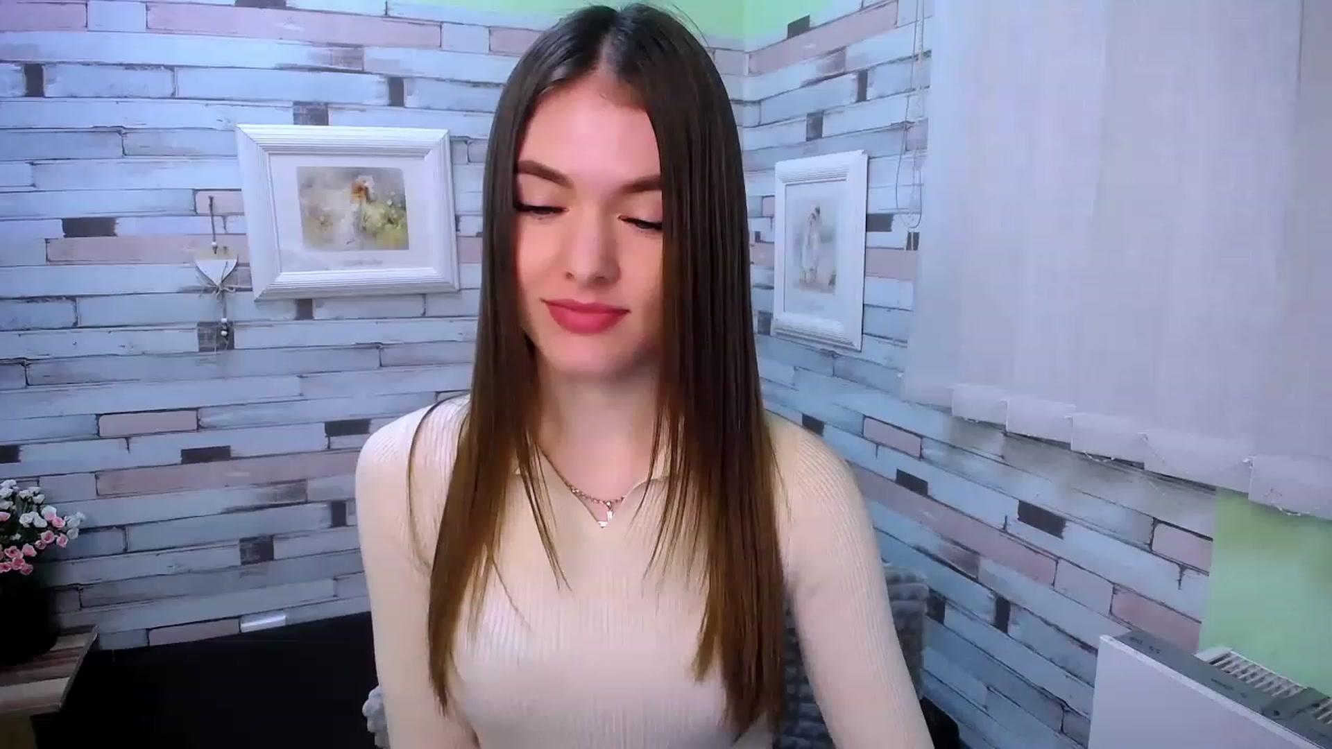 Gallery image thumbnail from Mili_Sky_'s myfreecams stream on, 01/31/2023, 10:01 image 18 of 20