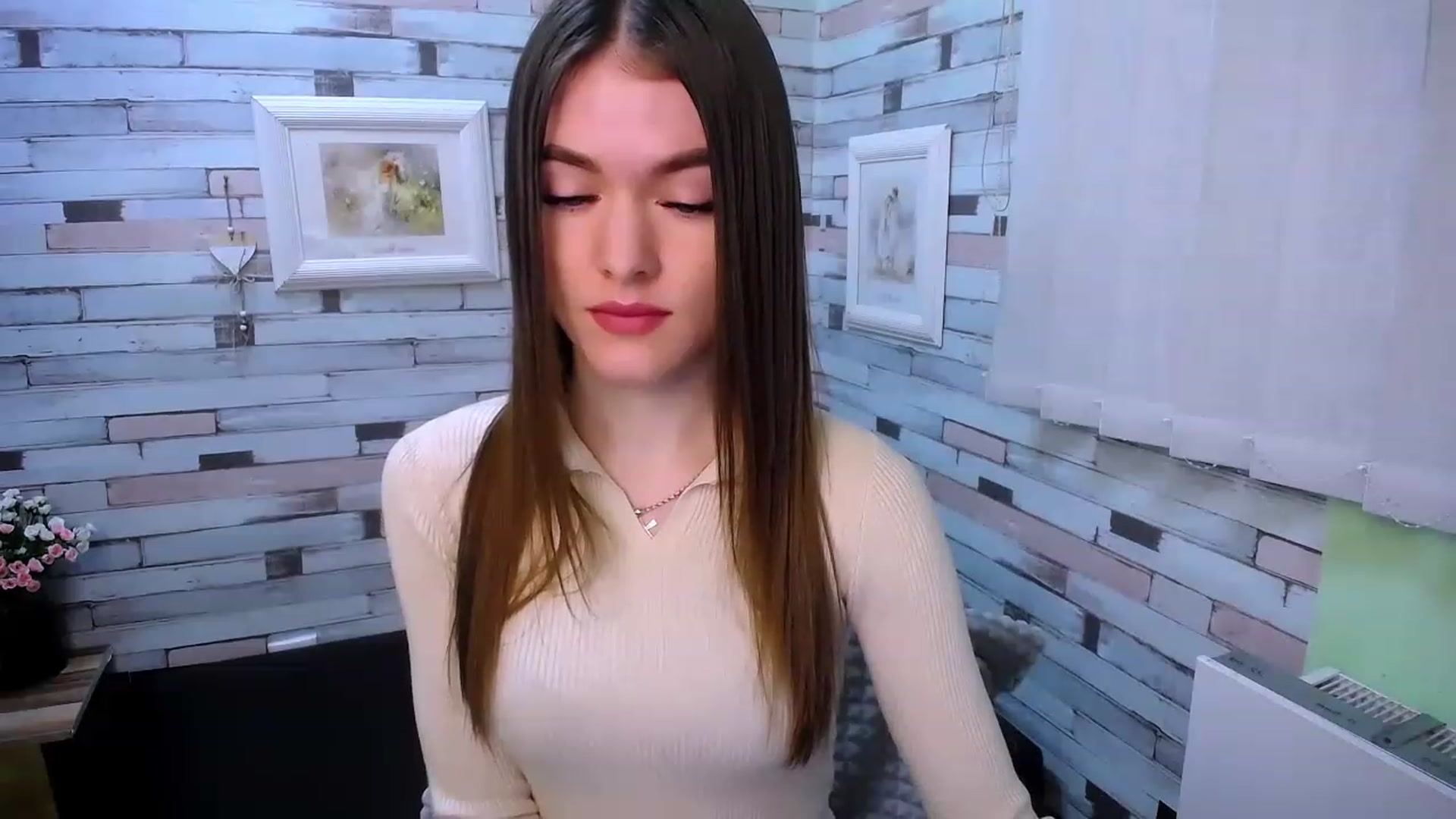 Gallery image thumbnail from Mili_Sky_'s myfreecams stream on, 01/31/2023, 10:01 image 9 of 20
