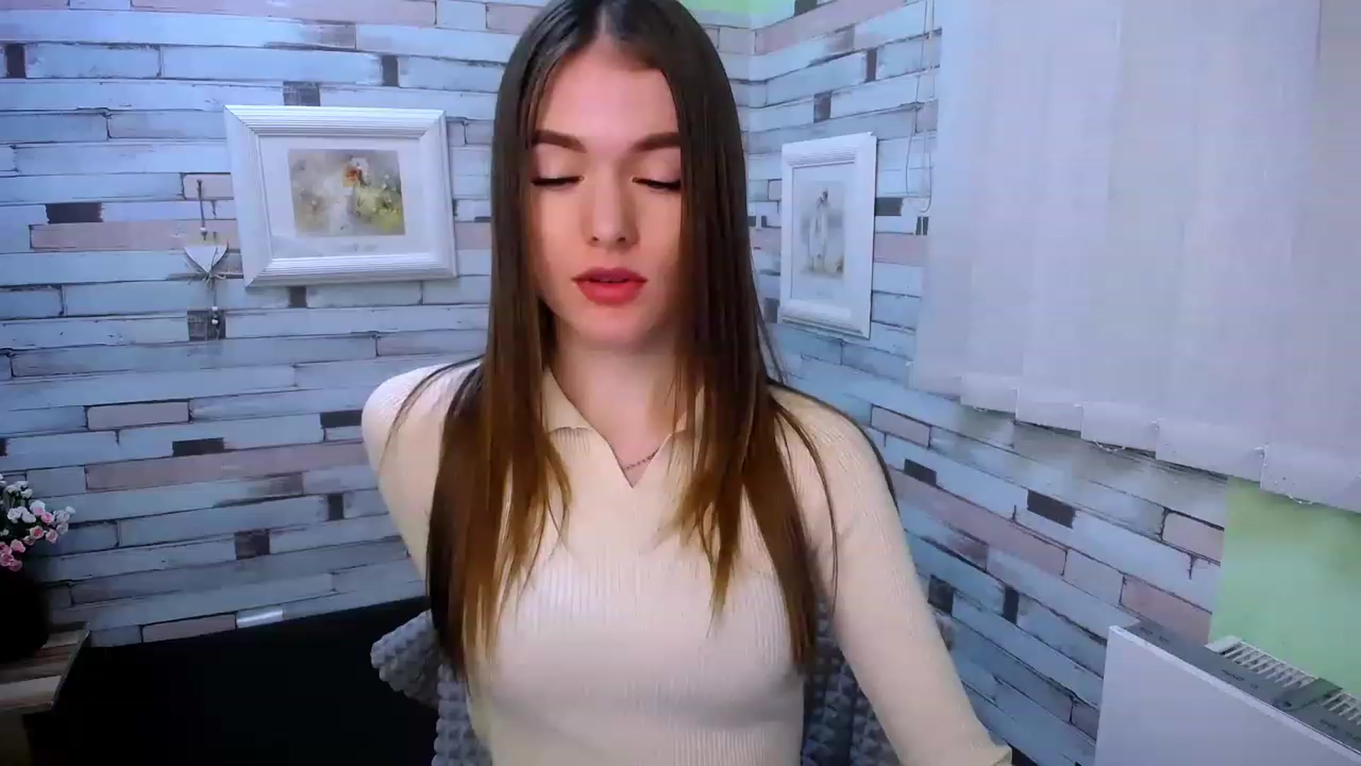 Gallery image thumbnail from Mili_Sky_'s myfreecams stream on, 01/31/2023, 12:57 image 6 of 20