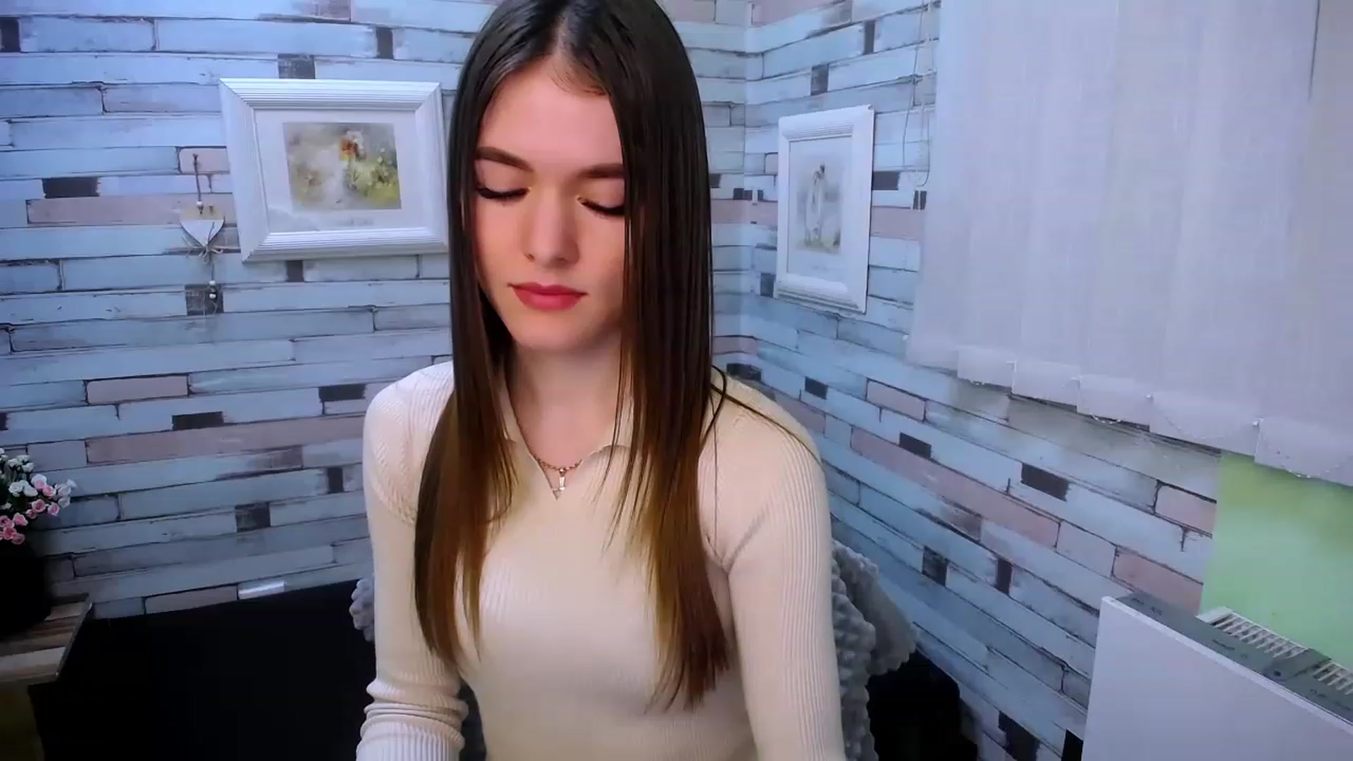 Gallery image thumbnail from Mili_Sky_'s myfreecams stream on, 01/31/2023, 15:56 image 8 of 20