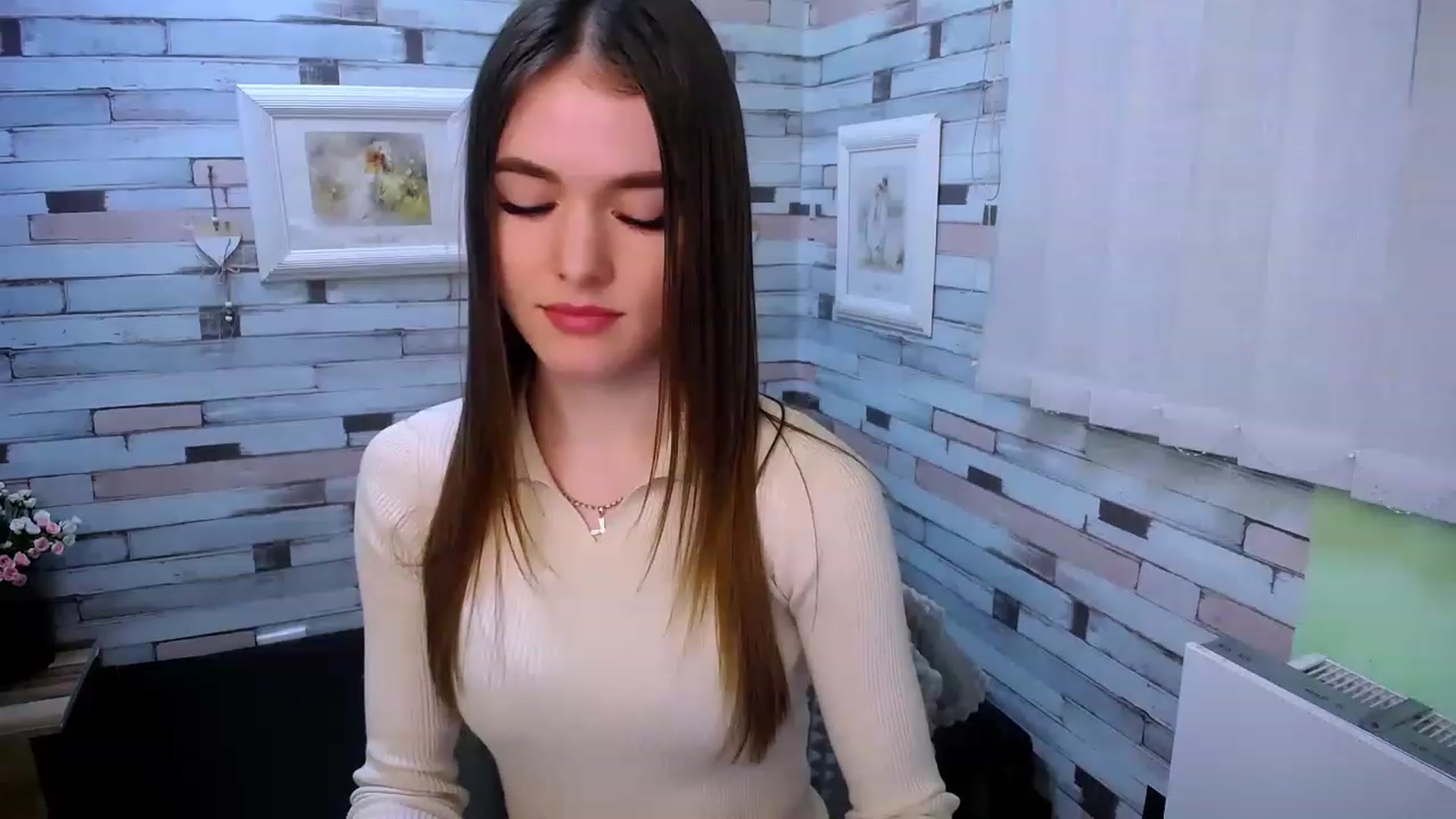 Gallery image thumbnail from Mili_Sky_'s myfreecams stream on, 01/31/2023, 15:56 image 7 of 20