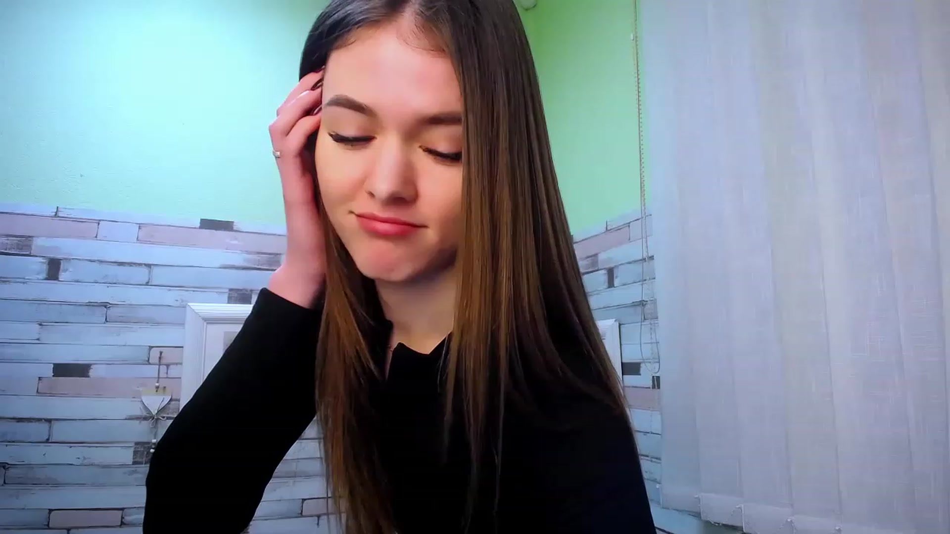 Gallery image thumbnail from Mili_Sky_'s myfreecams stream on, 02/01/2023, 09:46 image 5 of 20