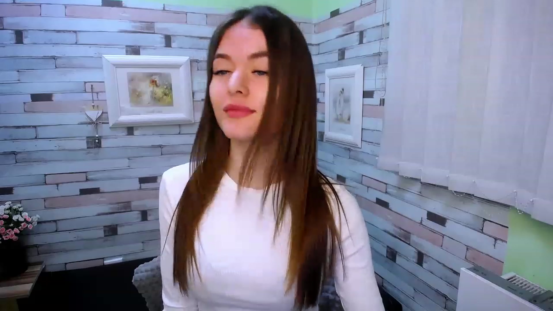 Gallery image thumbnail from Mili_Sky_'s myfreecams stream on, 02/01/2023, 11:55 image 14 of 20
