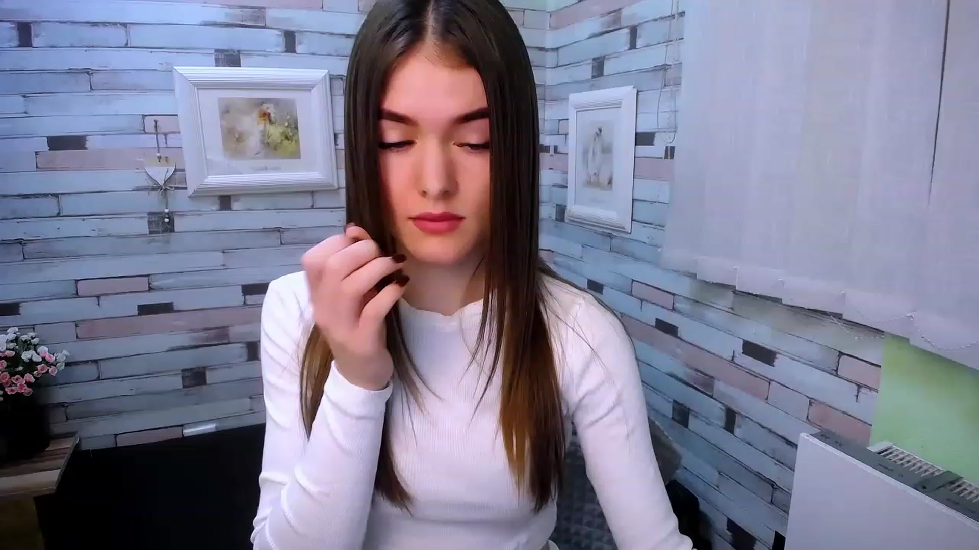 Gallery image thumbnail from Mili_Sky_'s myfreecams stream on, 02/03/2023, 10:02 image 1 of 20