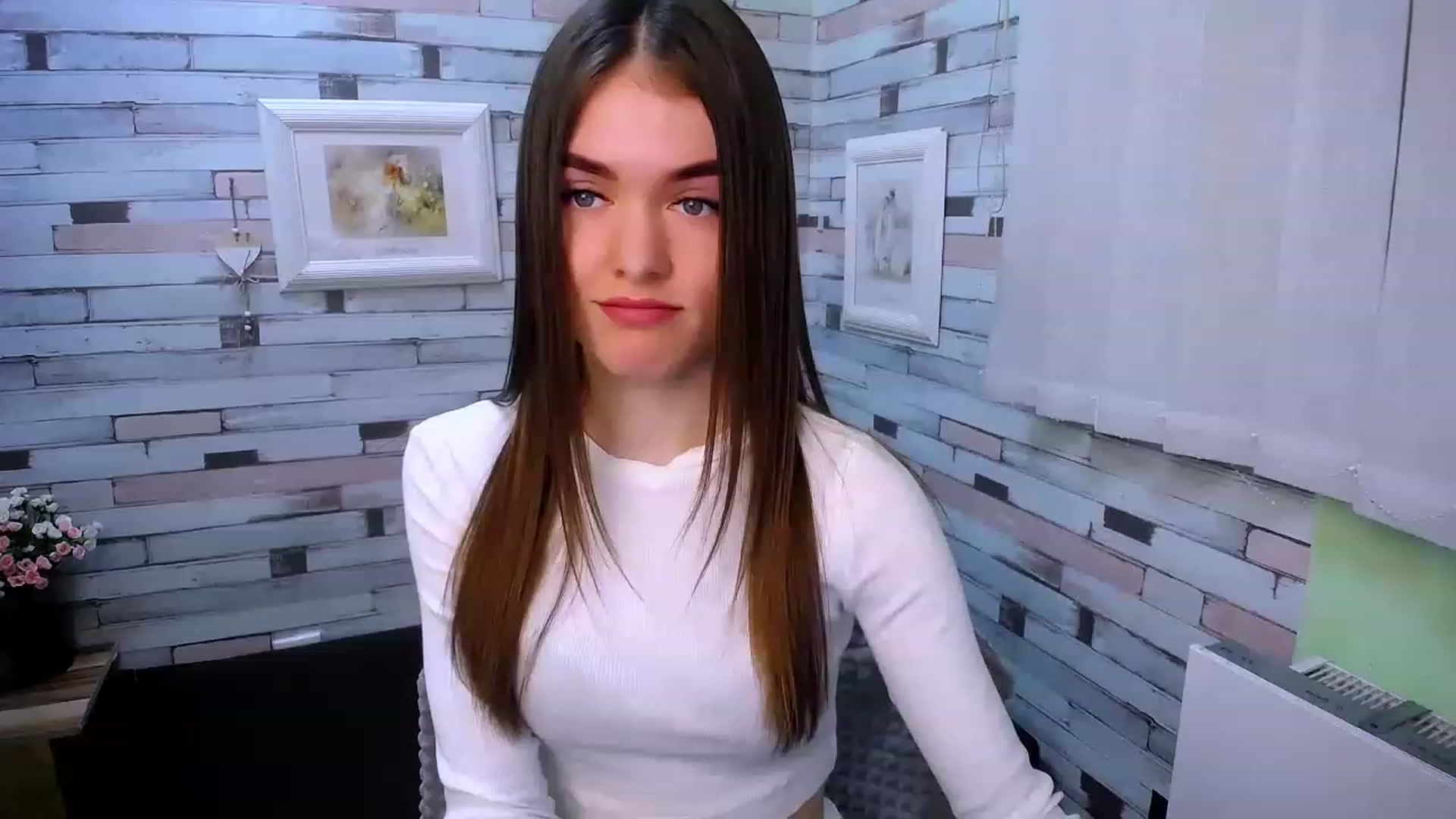 Gallery image thumbnail from Mili_Sky_'s myfreecams stream on, 02/03/2023, 10:02 image 6 of 20