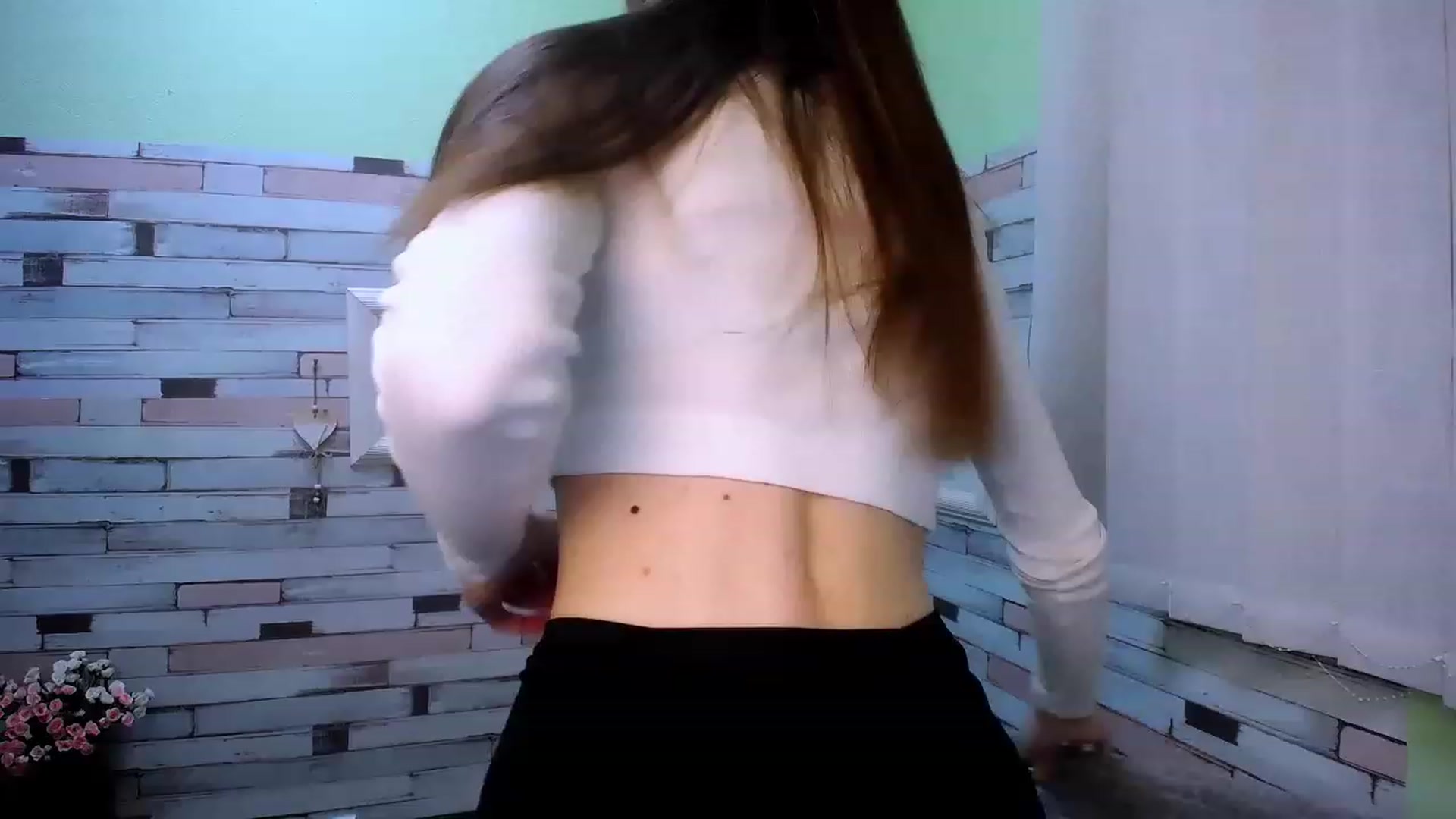 Gallery image thumbnail from Mili_Sky_'s myfreecams stream on, 02/06/2023, 10:22 image 3 of 20