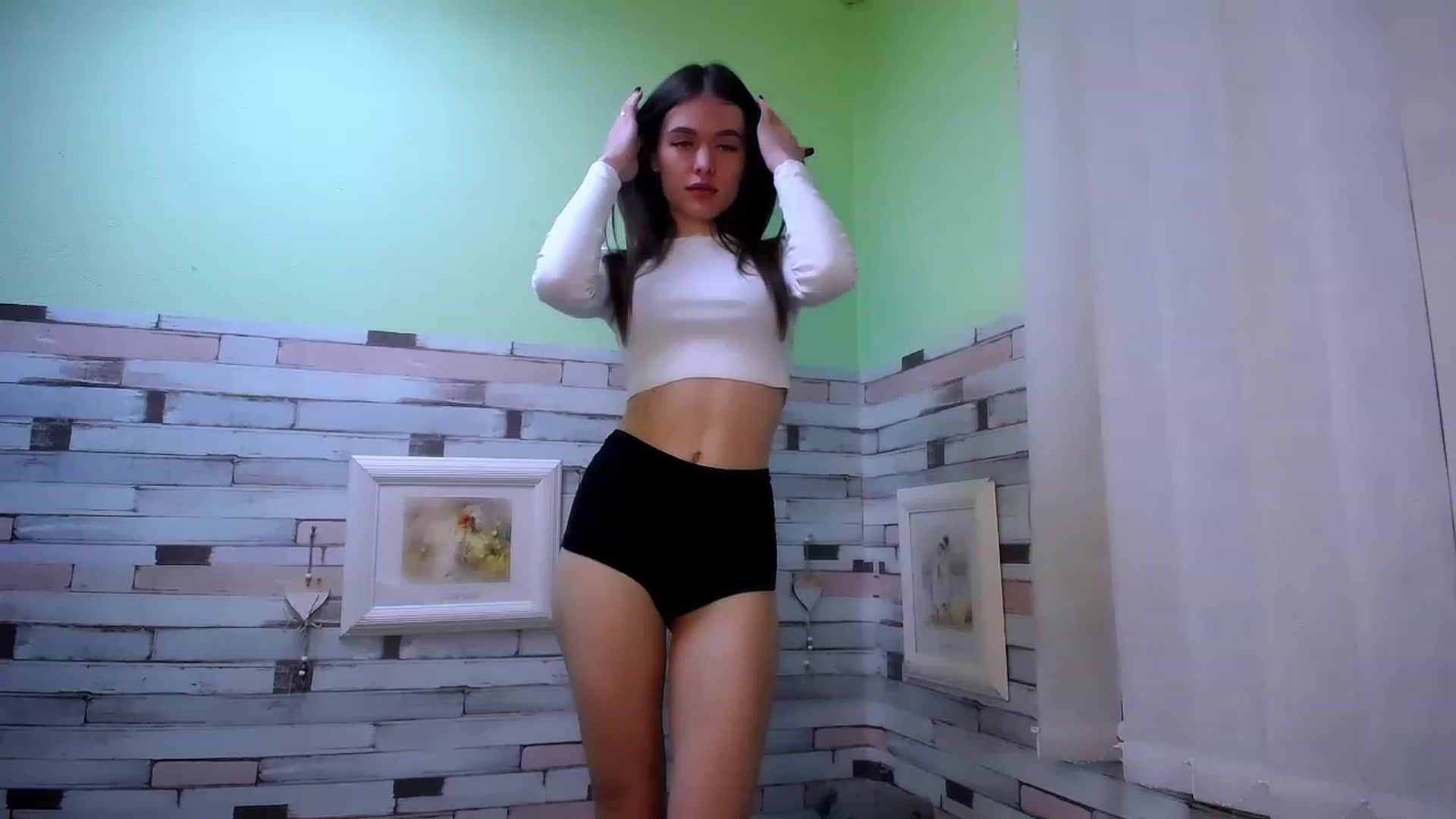 Gallery image thumbnail from Mili_Sky_'s myfreecams stream on, 02/06/2023, 10:22 image 11 of 20