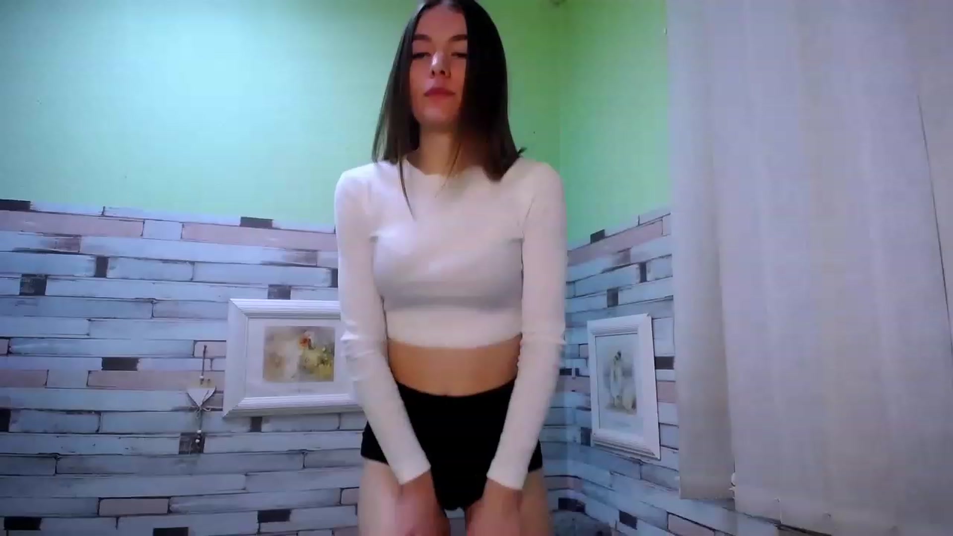 Gallery image thumbnail from Mili_Sky_'s myfreecams stream on, 02/06/2023, 10:22 image 9 of 20