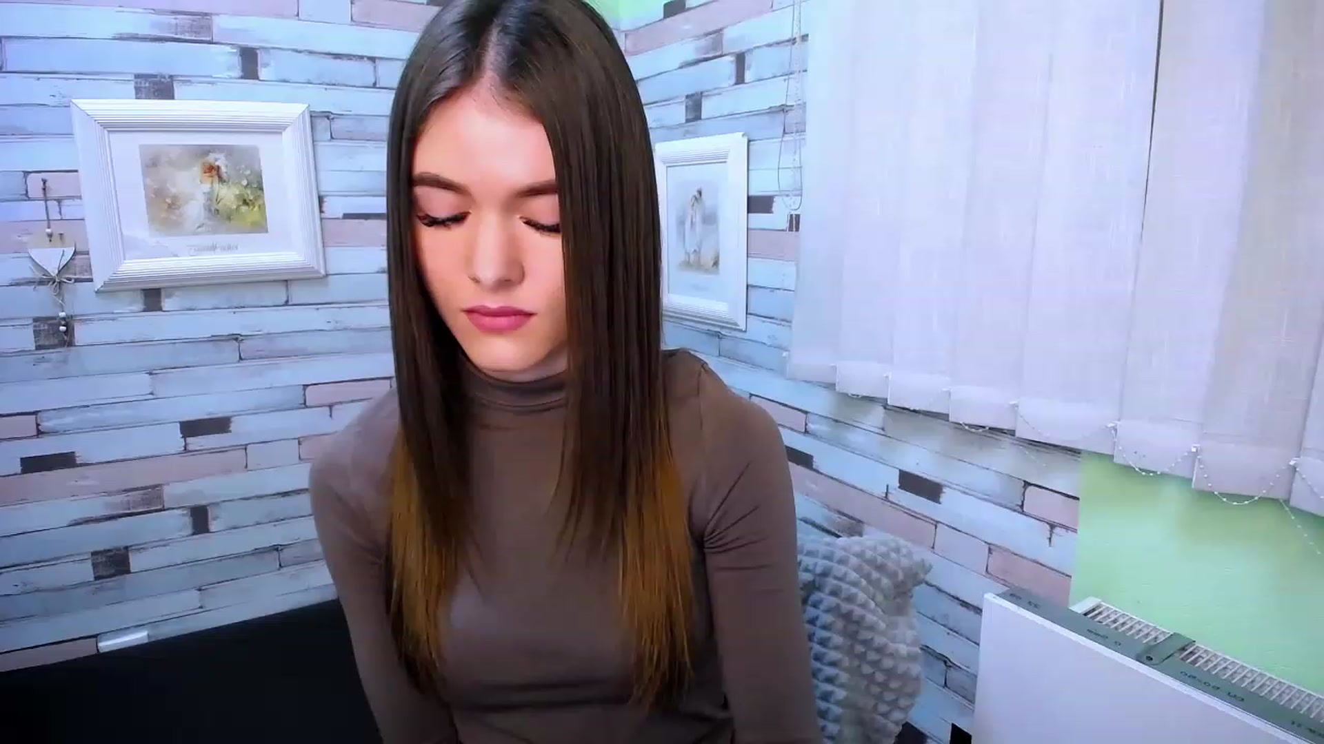 Gallery image thumbnail from Mili_Sky_'s myfreecams stream on, 02/10/2023, 11:48 image 6 of 20