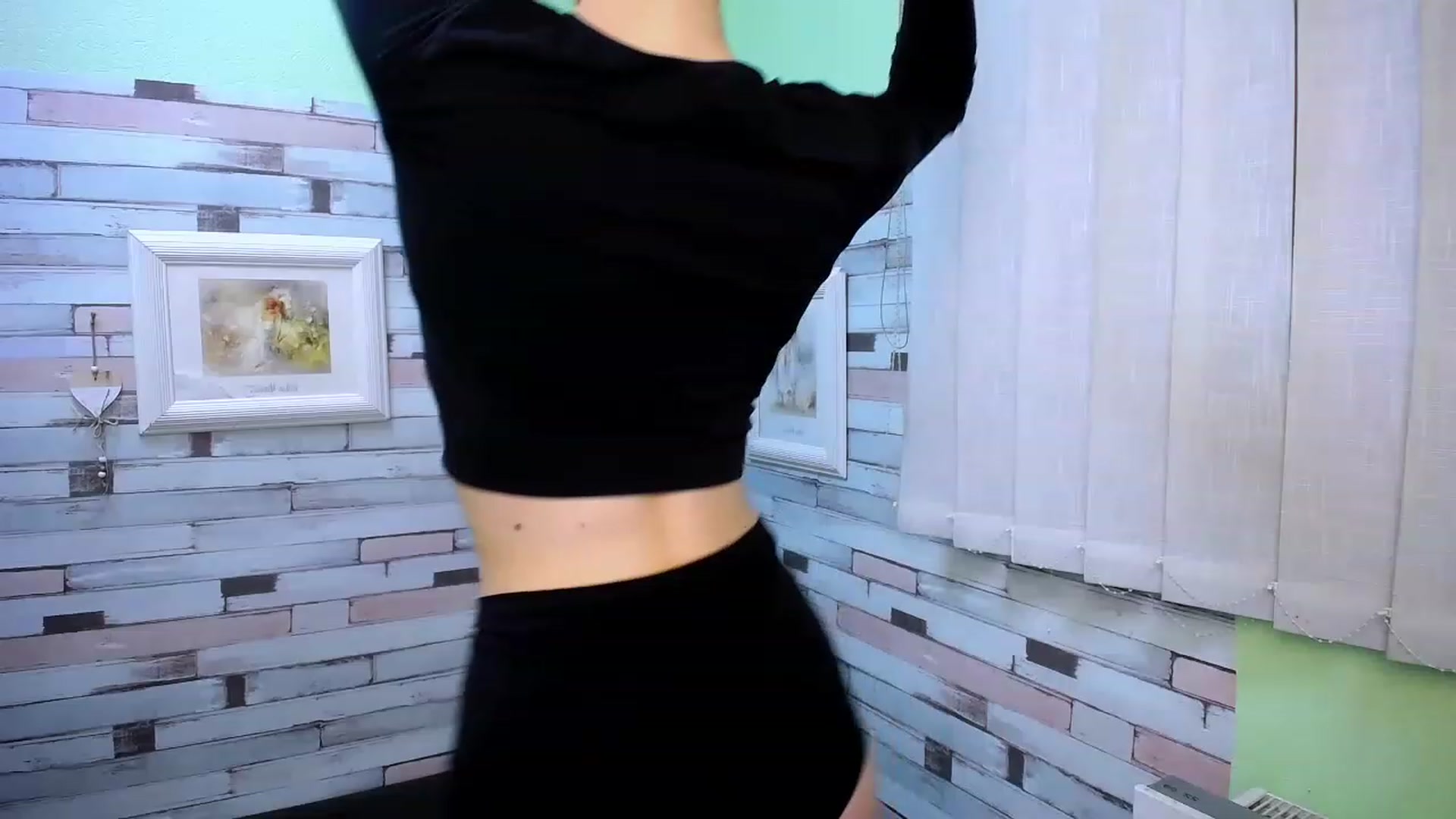 Gallery image thumbnail from Mili_Sky_'s myfreecams stream on, 02/19/2023, 09:56 image 6 of 20