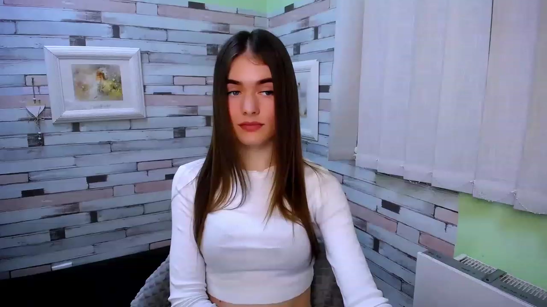 Gallery image thumbnail from Mili_Sky_'s myfreecams stream on, 02/23/2023, 12:53 image 17 of 20