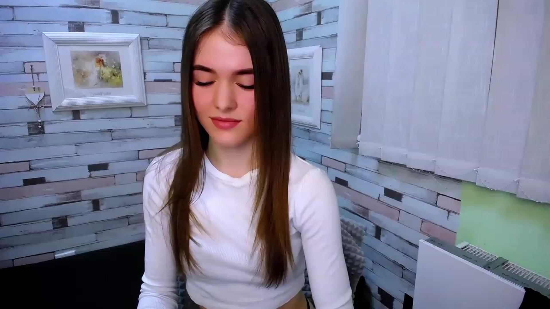 Gallery image thumbnail from Mili_Sky_'s myfreecams stream on, 02/23/2023, 14:48 image 10 of 20