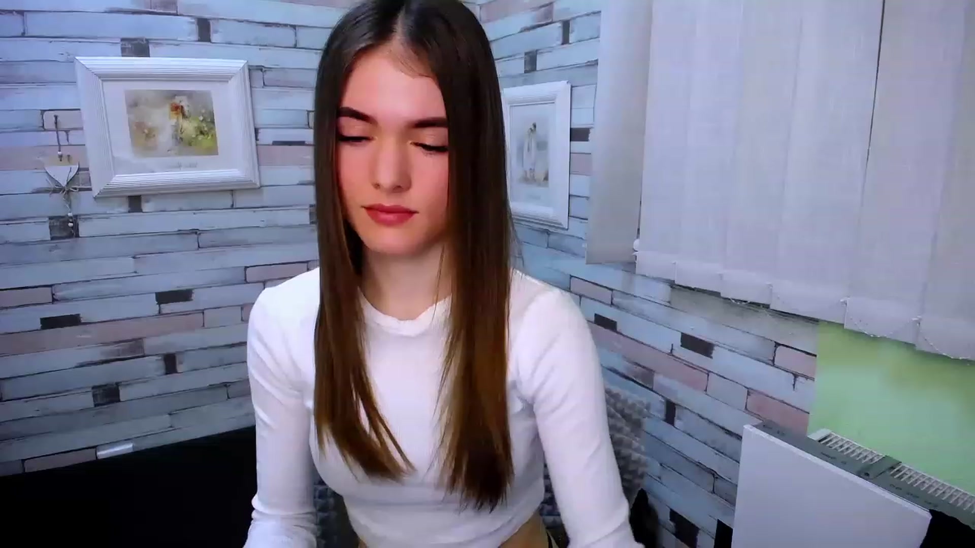 Gallery image thumbnail from Mili_Sky_'s myfreecams stream on, 02/23/2023, 14:48 image 8 of 20