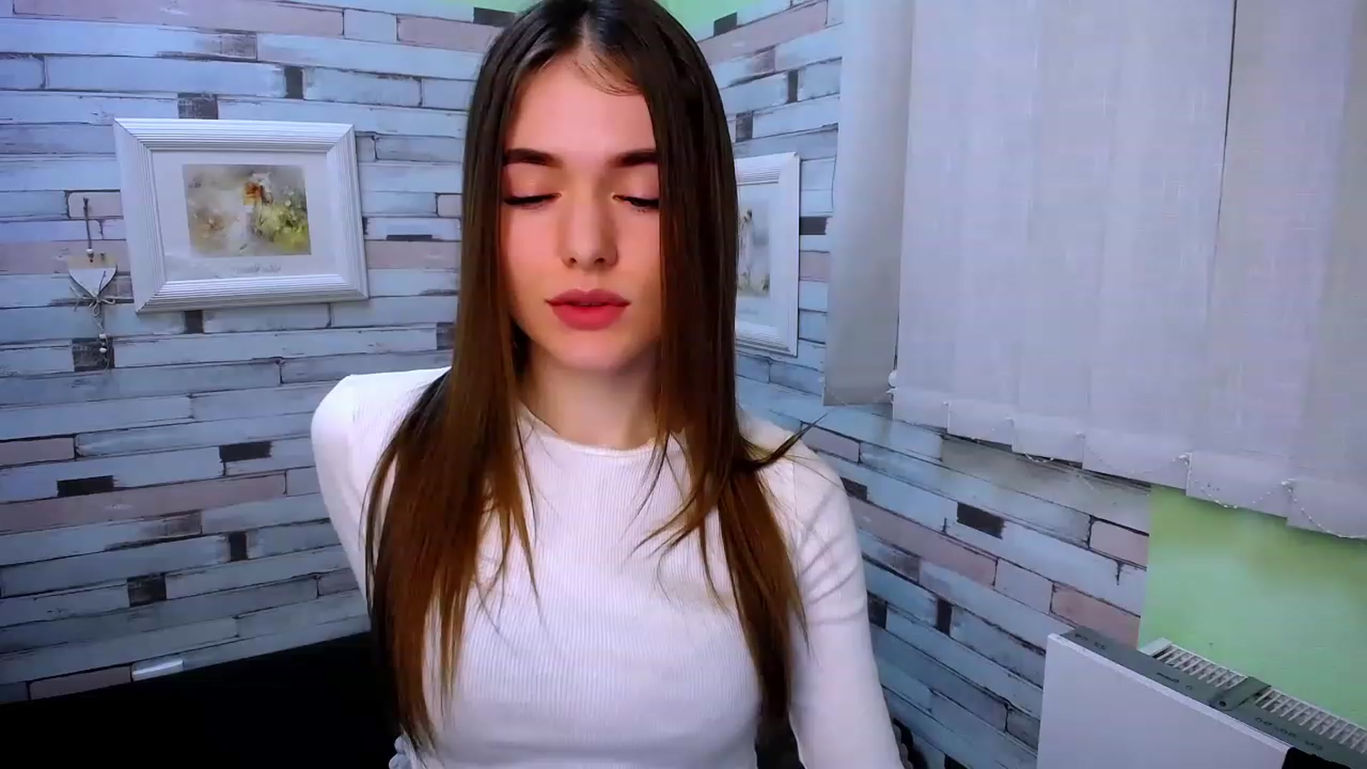 Gallery image thumbnail from Mili_Sky_'s myfreecams stream on, 02/23/2023, 18:23 image 5 of 20