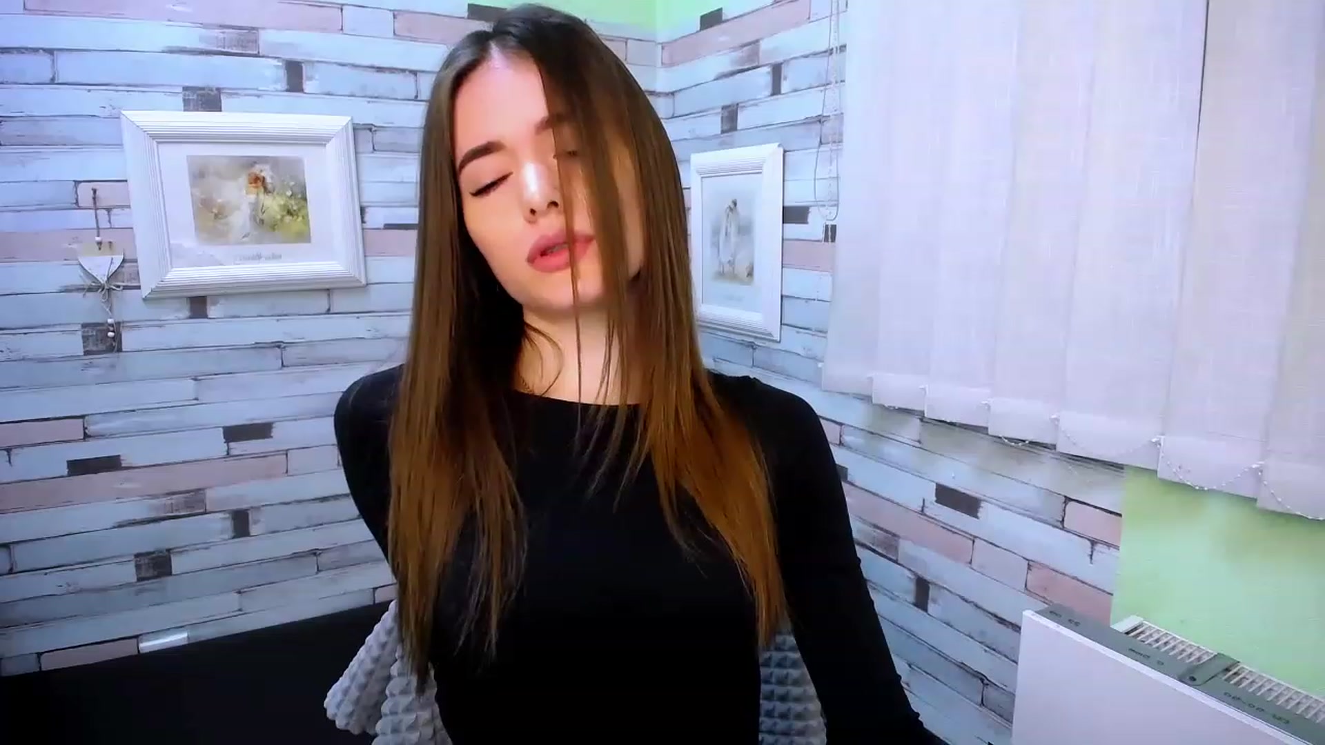 Gallery image thumbnail from Mili_Sky_'s myfreecams stream on, 02/24/2023, 09:26 image 6 of 20