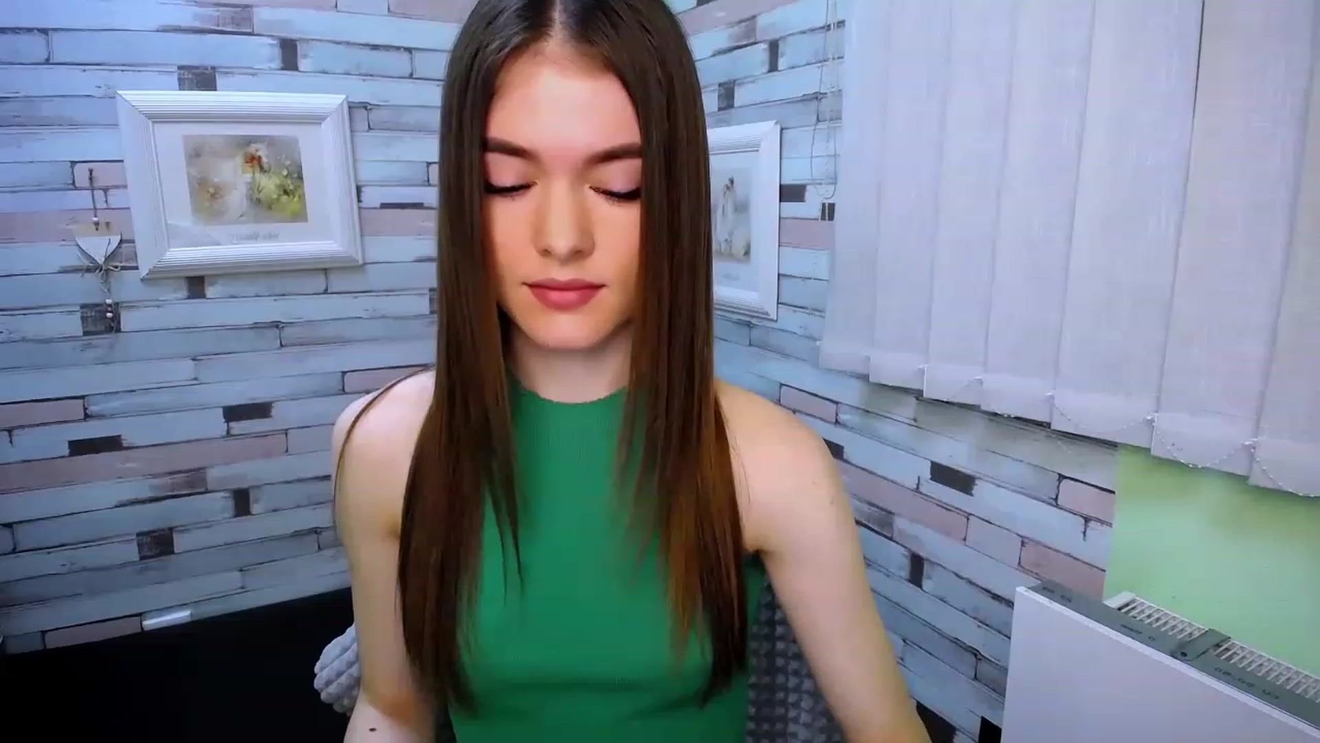 Gallery image thumbnail from Mili_Sky_'s myfreecams stream on, 02/26/2023, 08:46 image 11 of 20