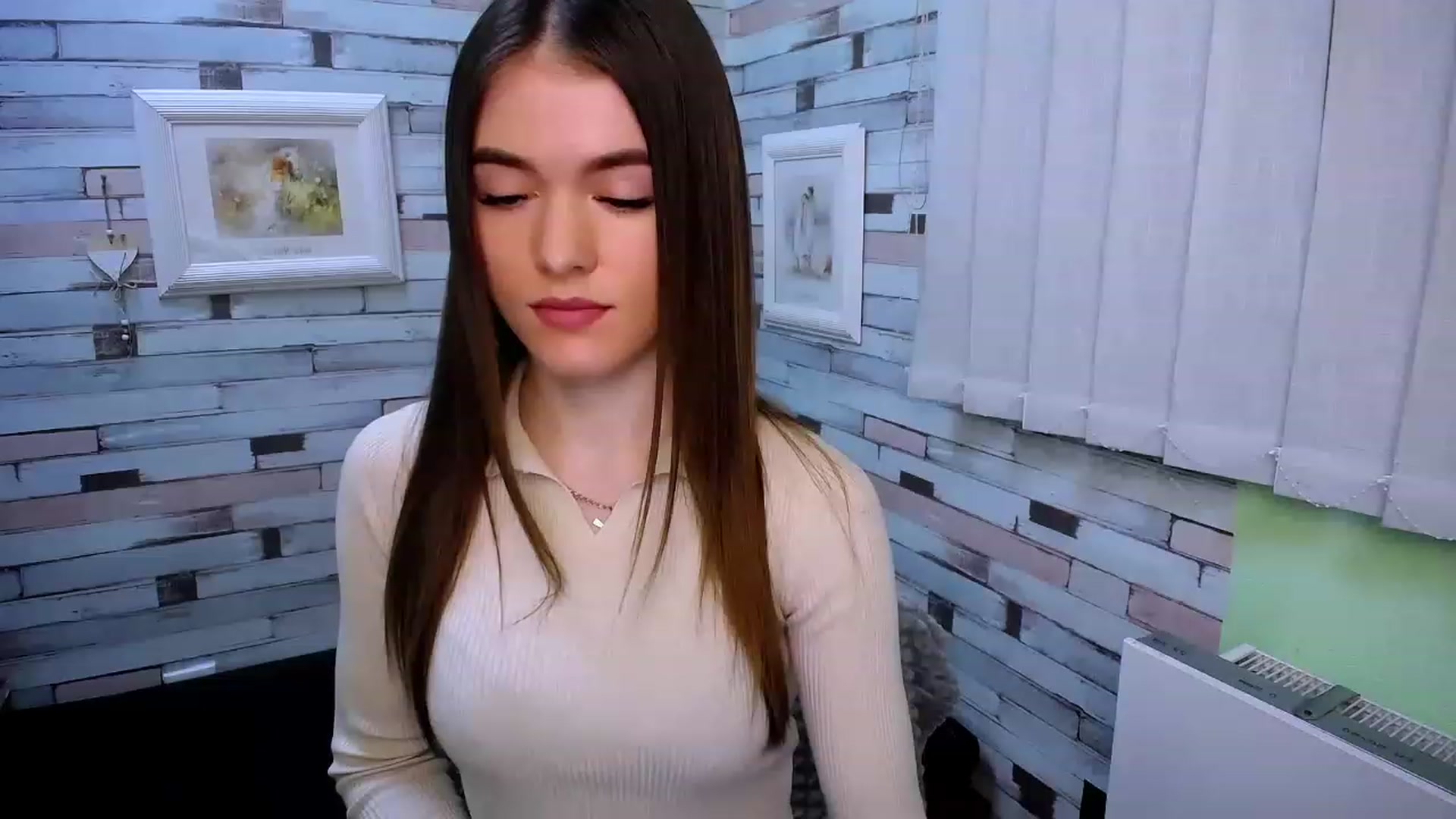 Gallery image thumbnail from Mili_Sky_'s myfreecams stream on, 02/26/2023, 11:19 image 11 of 20