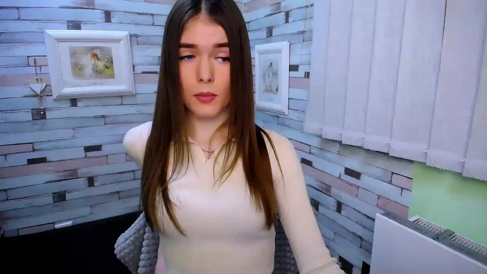 Gallery image thumbnail from Mili_Sky_'s myfreecams stream on, 02/26/2023, 11:19 image 6 of 20