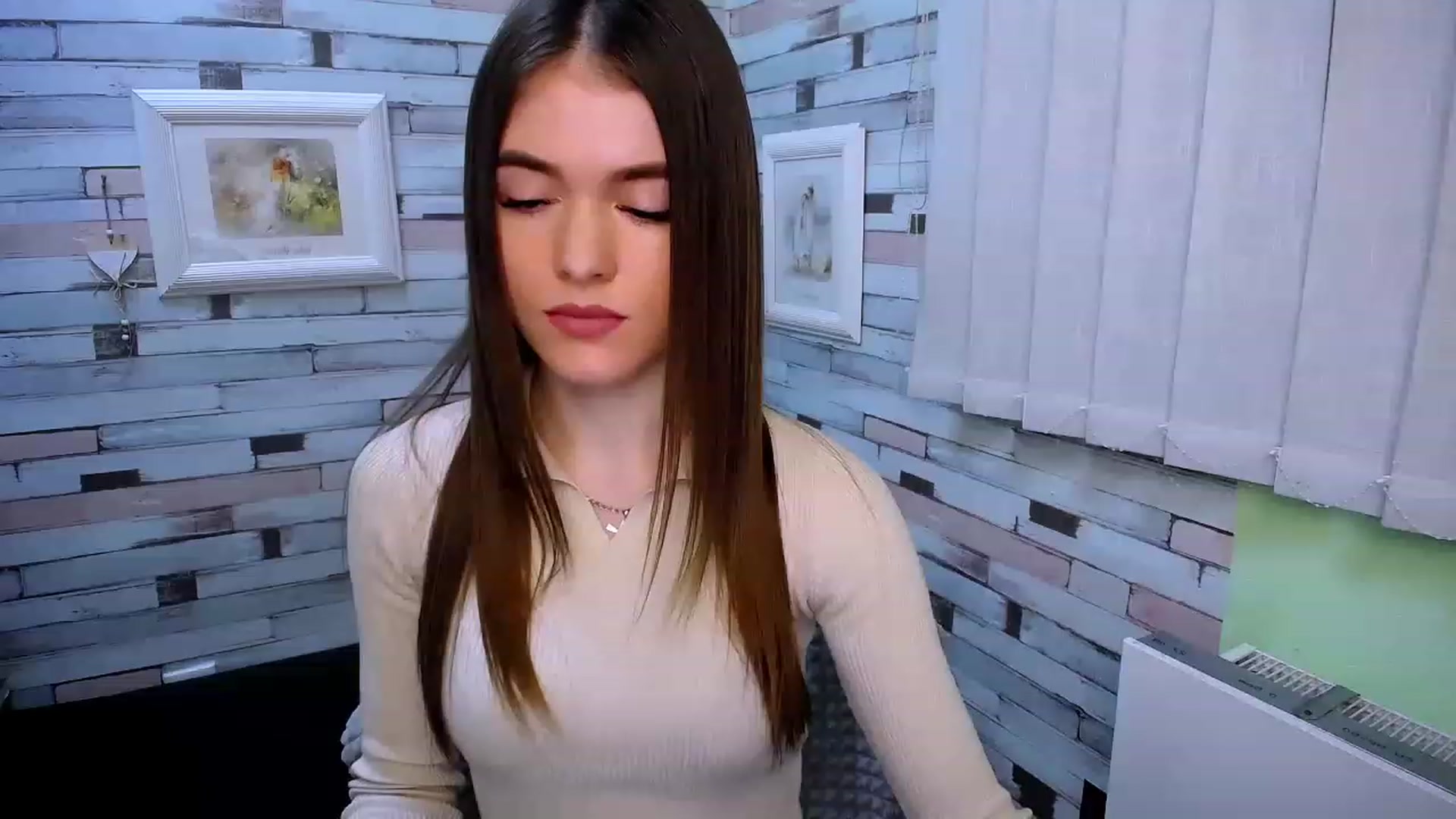 Gallery image thumbnail from Mili_Sky_'s myfreecams stream on, 02/26/2023, 11:19 image 14 of 20