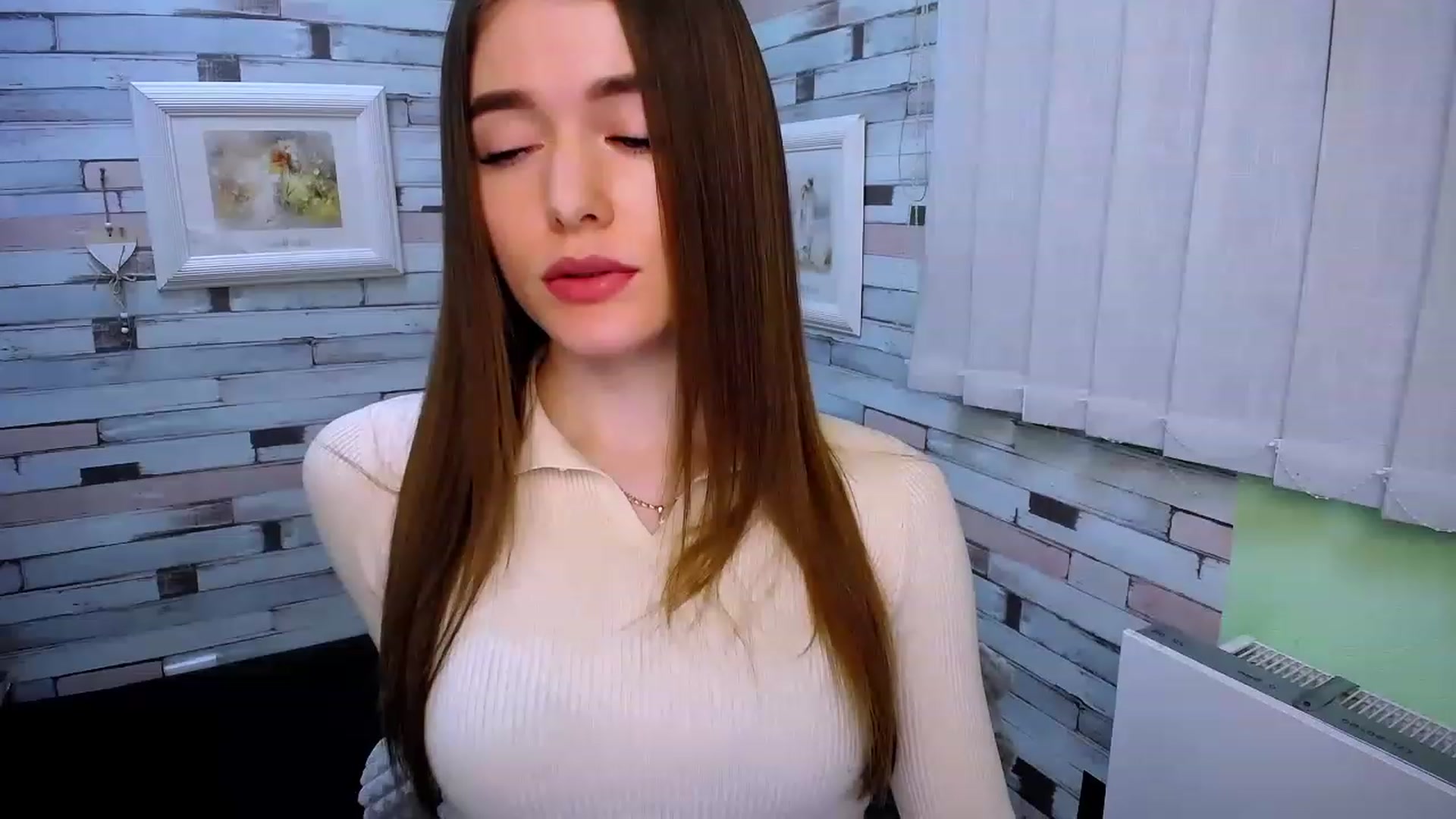 Gallery image thumbnail from Mili_Sky_'s myfreecams stream on, 02/26/2023, 12:37 image 14 of 20