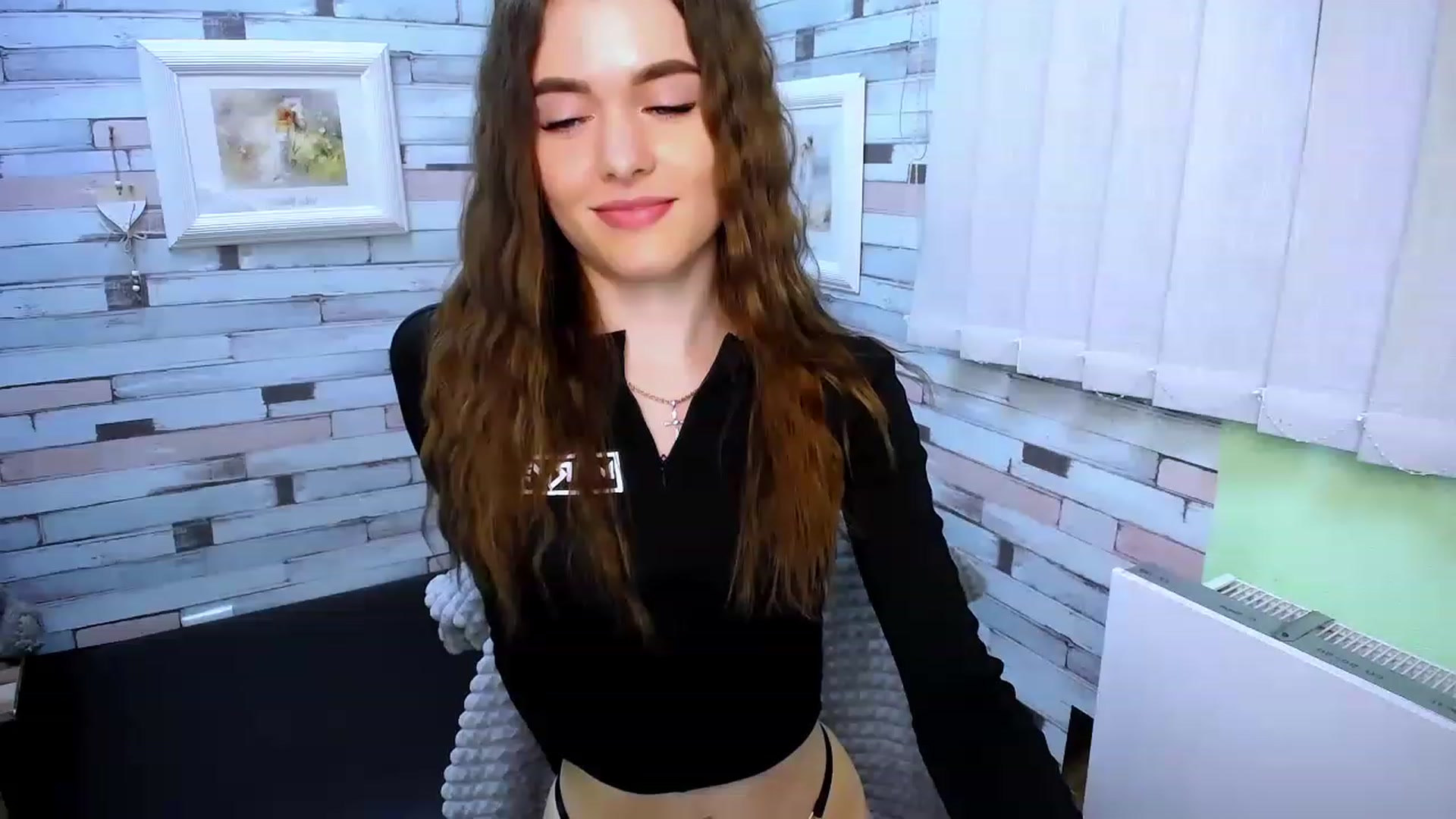 Gallery image thumbnail from Mili_Sky_'s myfreecams stream on, 03/02/2023, 11:03 image 2 of 20