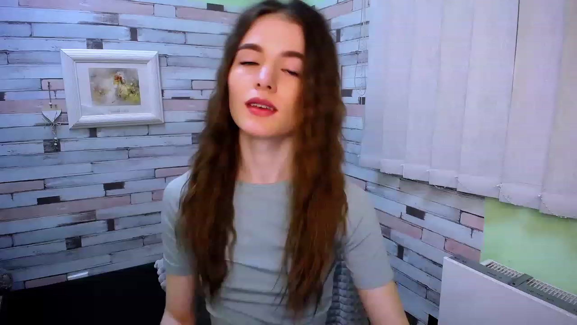Gallery image thumbnail from Mili_Sky_'s myfreecams stream on, 03/02/2023, 12:25 image 14 of 20