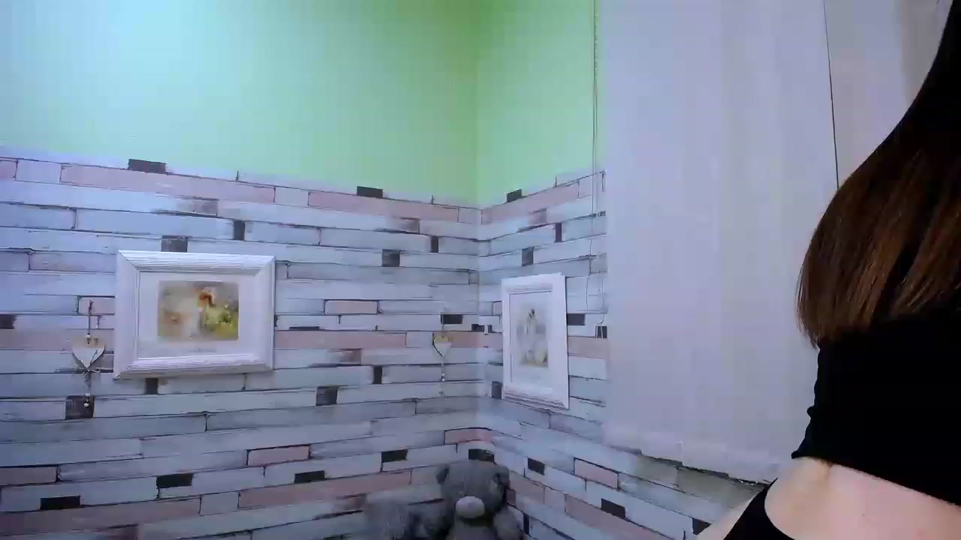 Gallery image thumbnail from Mili_Sky_'s myfreecams stream on, 03/03/2023, 11:32 image 17 of 20