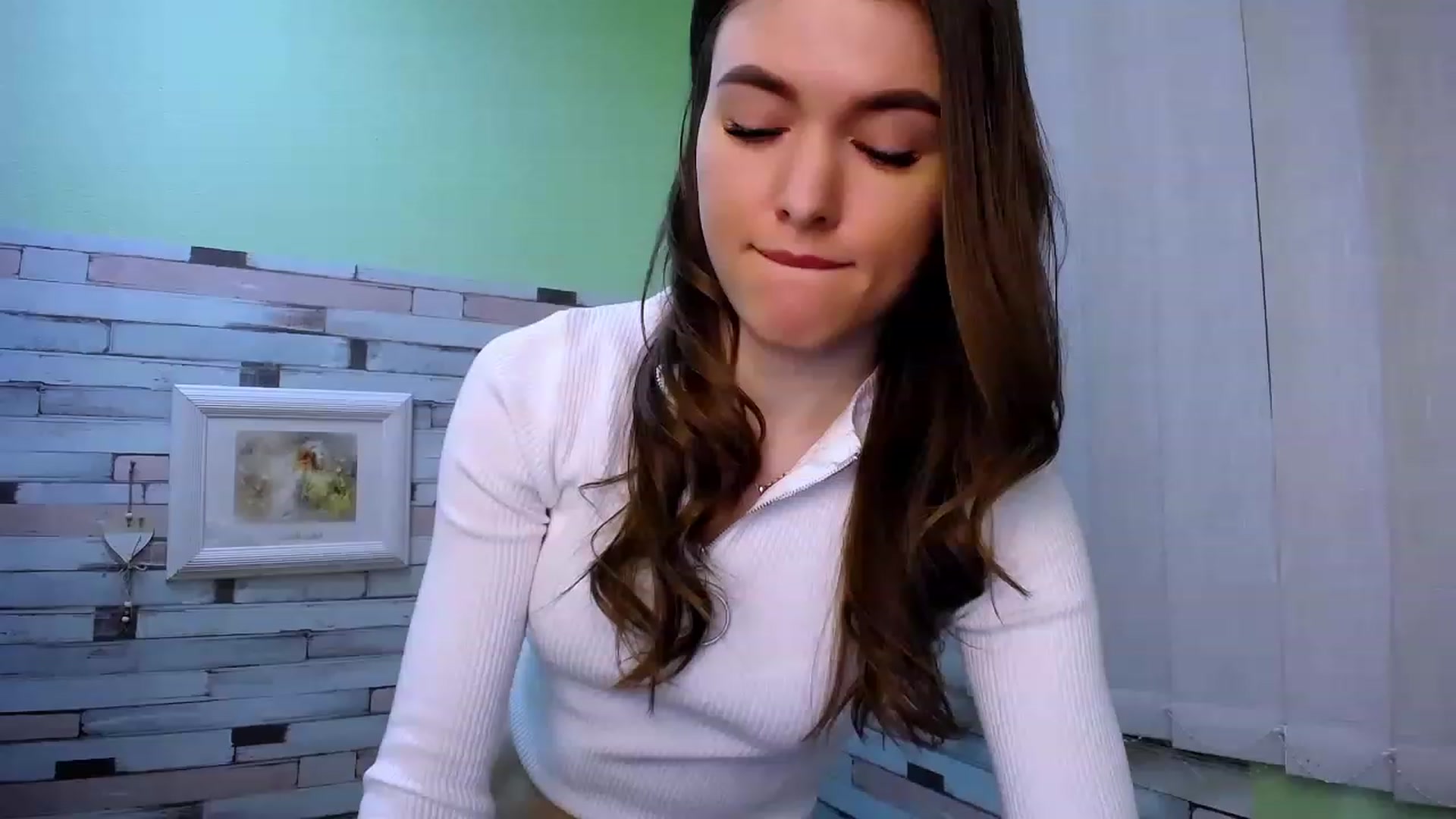 Gallery image thumbnail from Mili_Sky_'s myfreecams stream on, 03/05/2023, 11:36 image 12 of 20