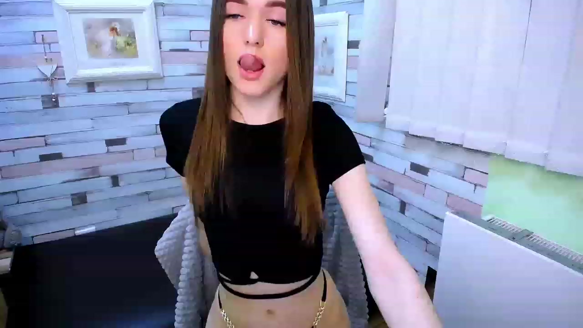 Gallery image thumbnail from Mili_Sky_'s myfreecams stream on, 03/07/2023, 10:31 image 9 of 20