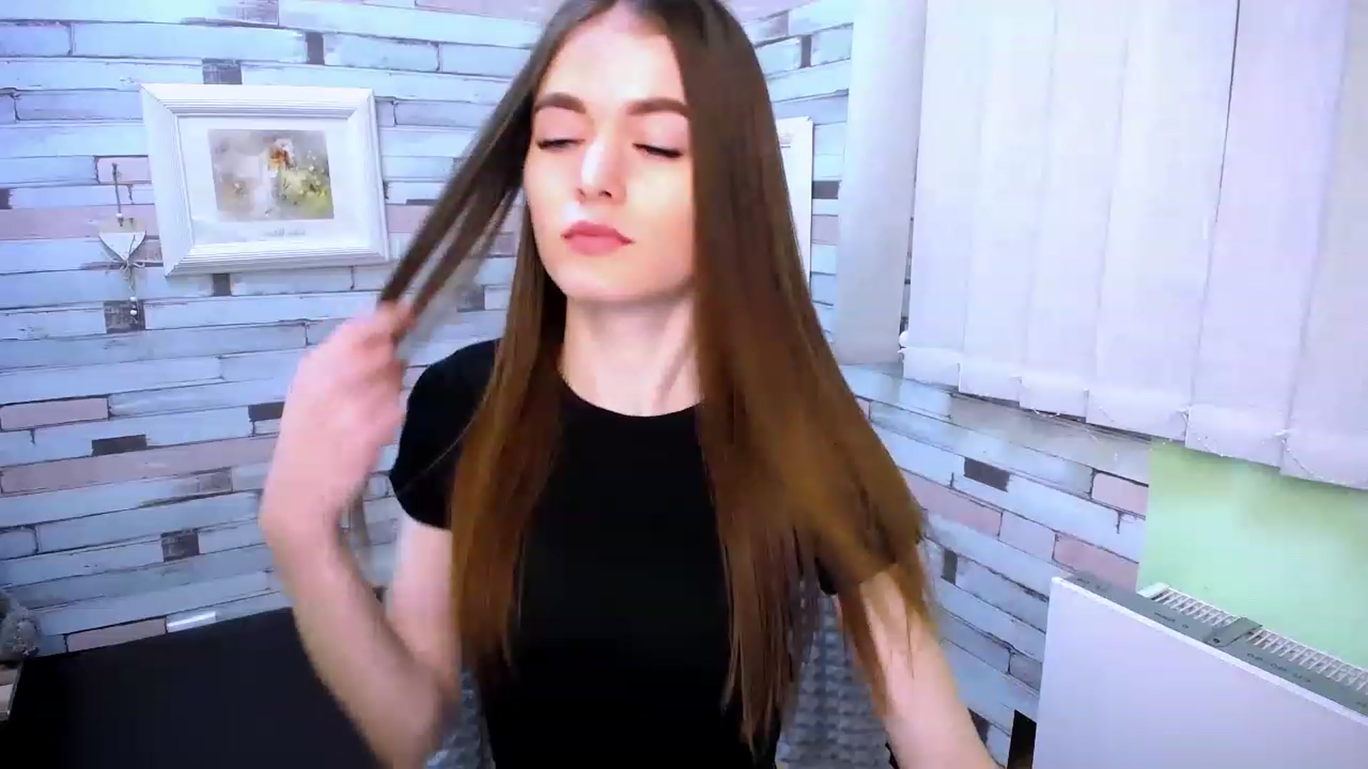 Gallery image thumbnail from Mili_Sky_'s myfreecams stream on, 03/07/2023, 12:34 image 15 of 20