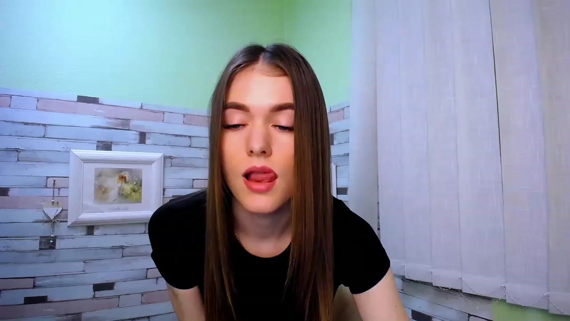 Gallery image thumbnail from Mili_Sky_'s myfreecams stream on, 03/07/2023, 12:34 image 14 of 20
