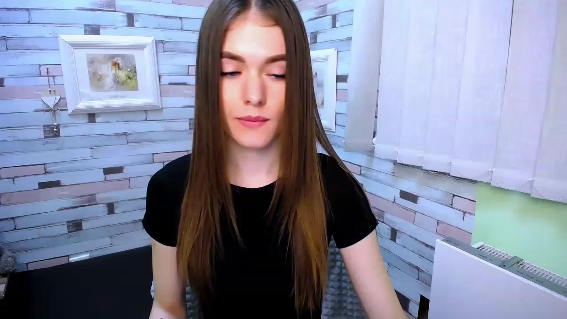 Gallery image thumbnail from Mili_Sky_'s myfreecams stream on, 03/07/2023, 12:34 image 16 of 20